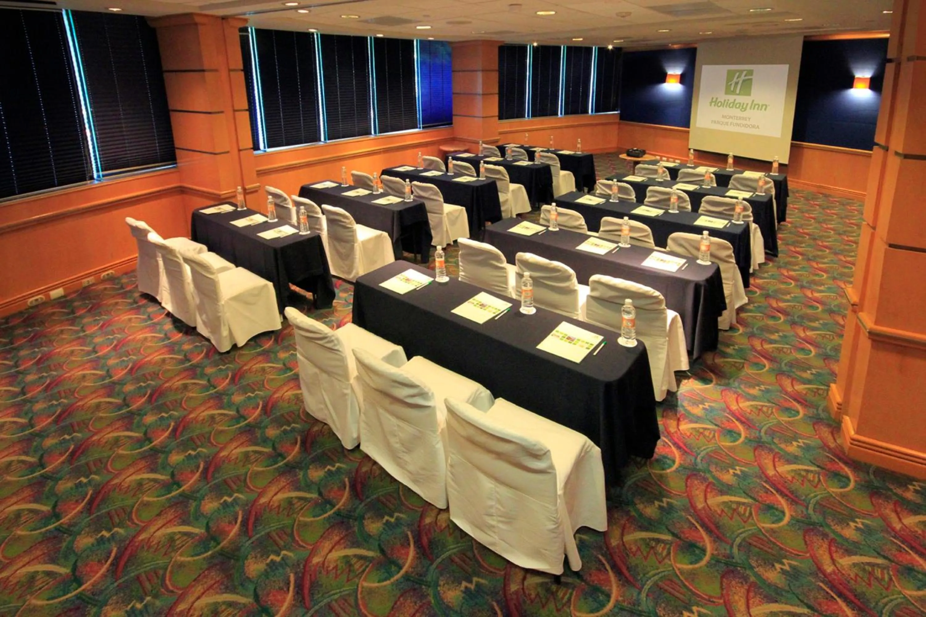 Meeting/conference room in Holiday Inn Monterrey-Parque Fundidora by IHG