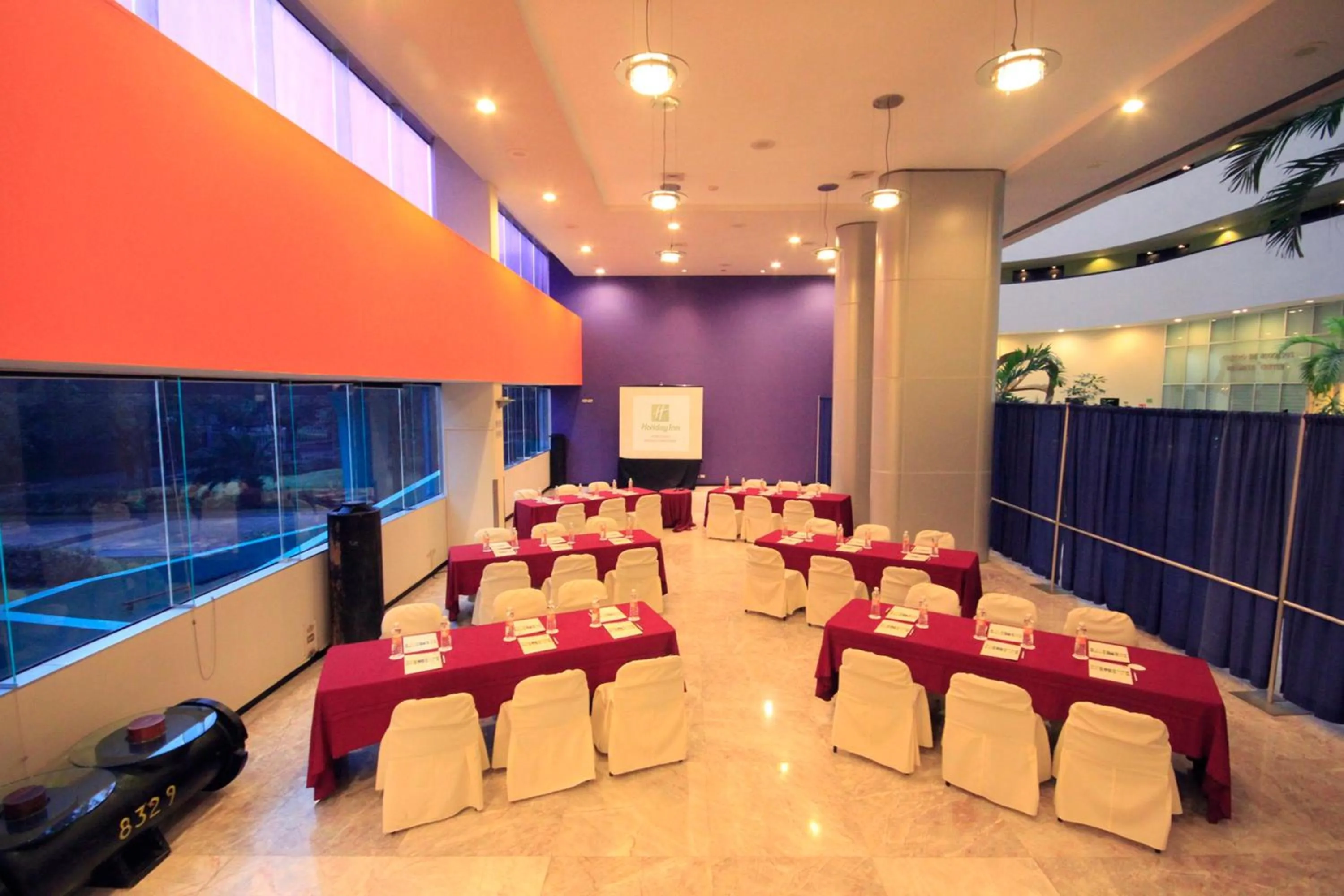 Meeting/conference room in Holiday Inn Monterrey-Parque Fundidora by IHG