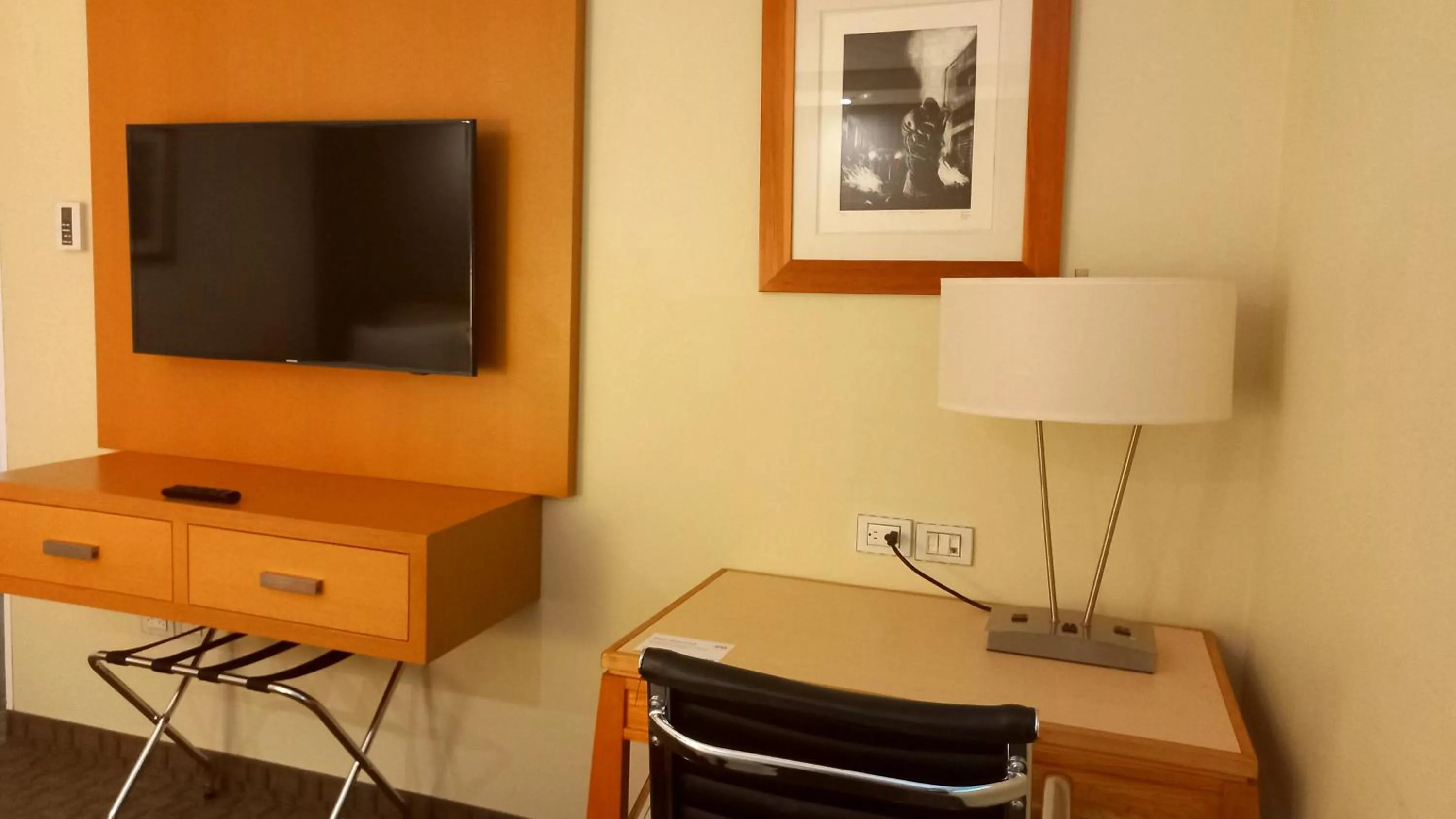 Photo of the whole room in Holiday Inn Cuernavaca by IHG