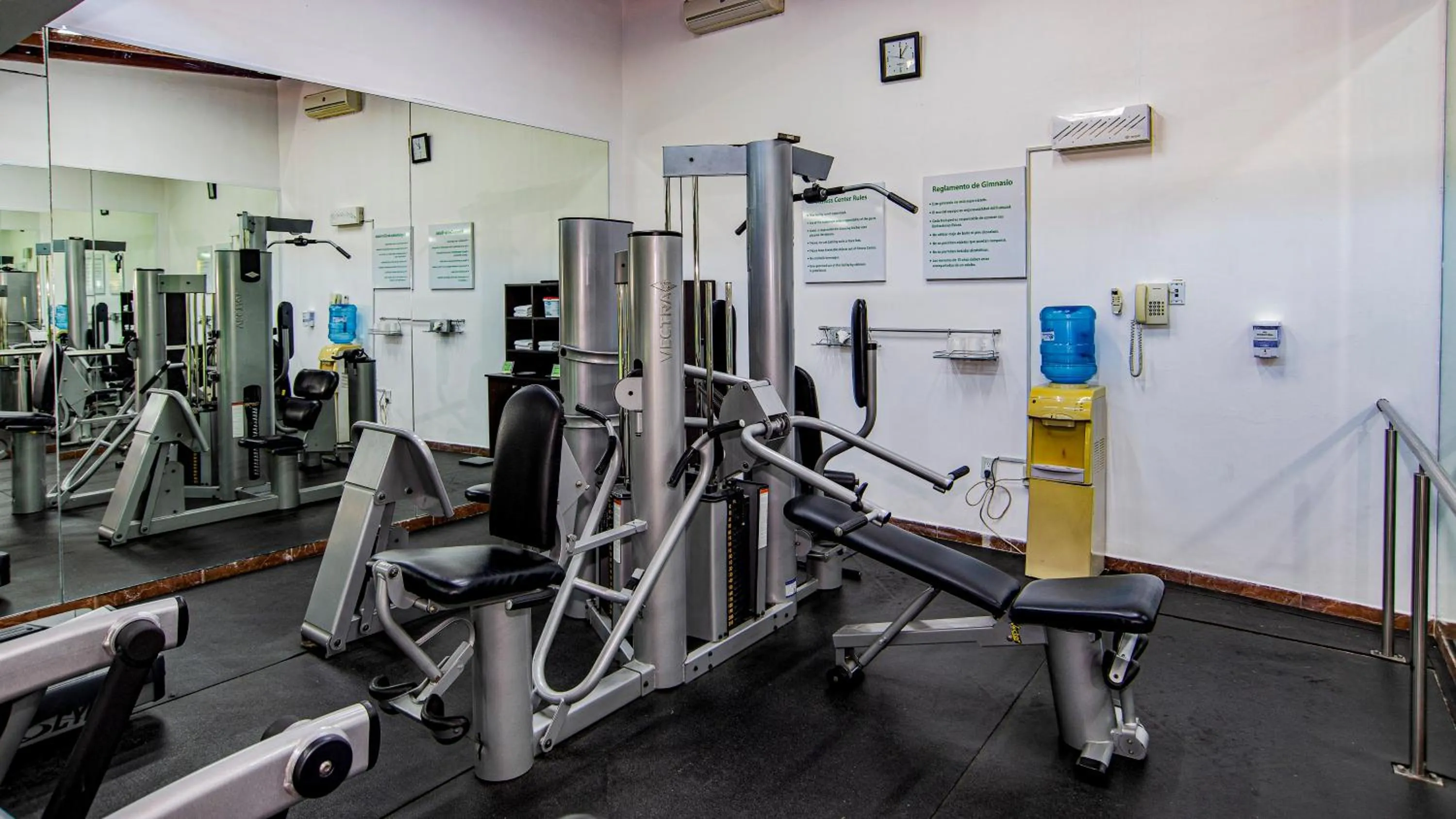 Fitness centre/facilities in Holiday Inn Cuernavaca by IHG