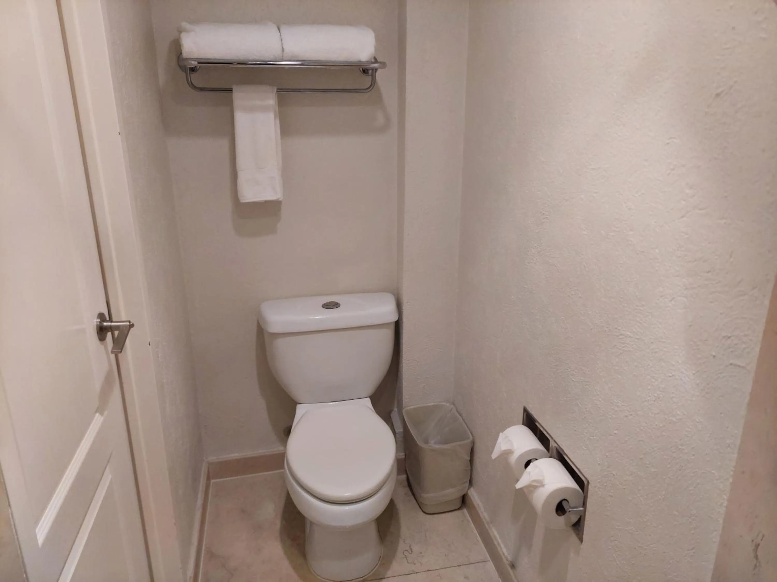 Bathroom in Holiday Inn Cuernavaca by IHG