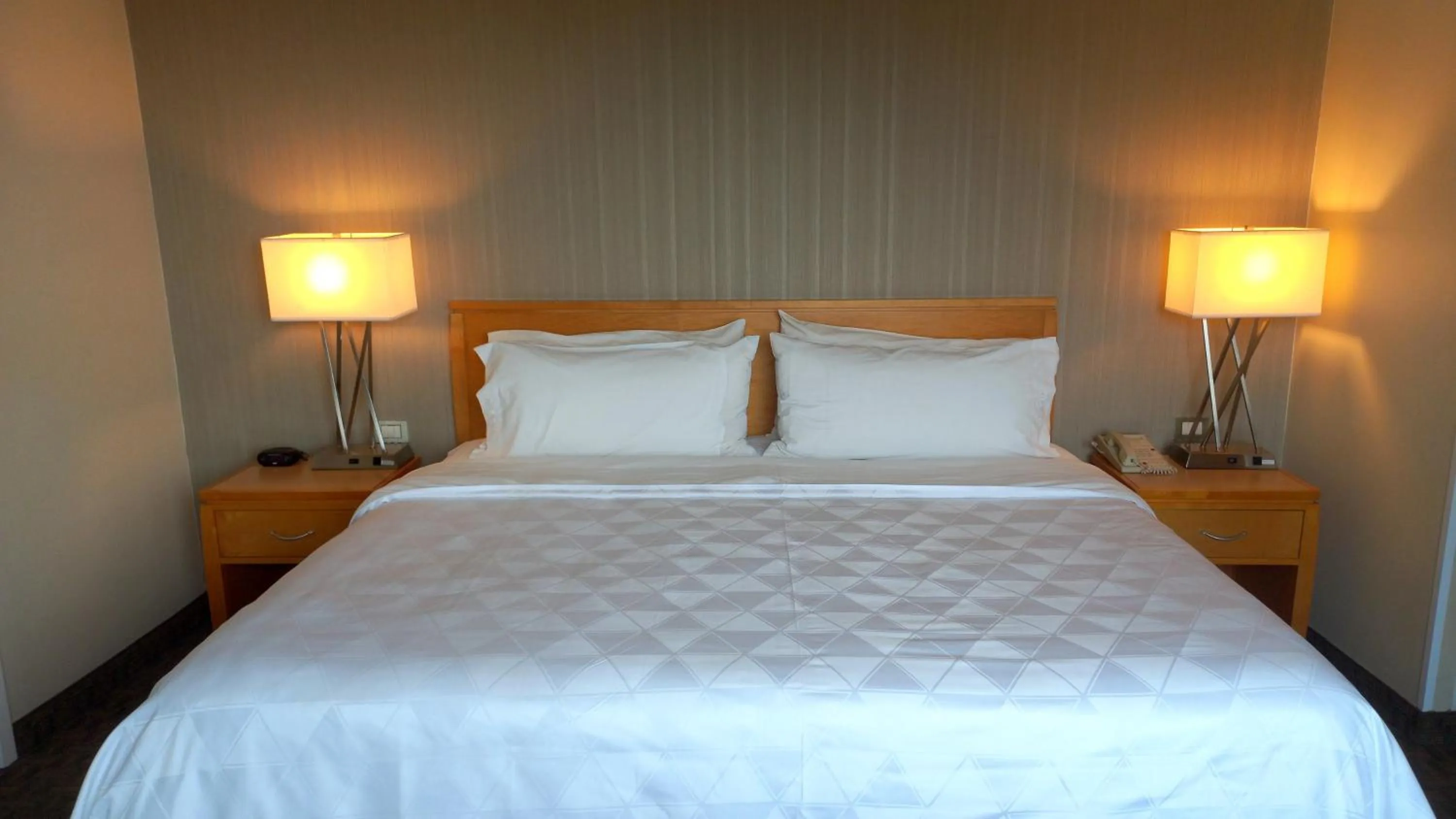 Photo of the whole room, Bed in Holiday Inn Cuernavaca by IHG