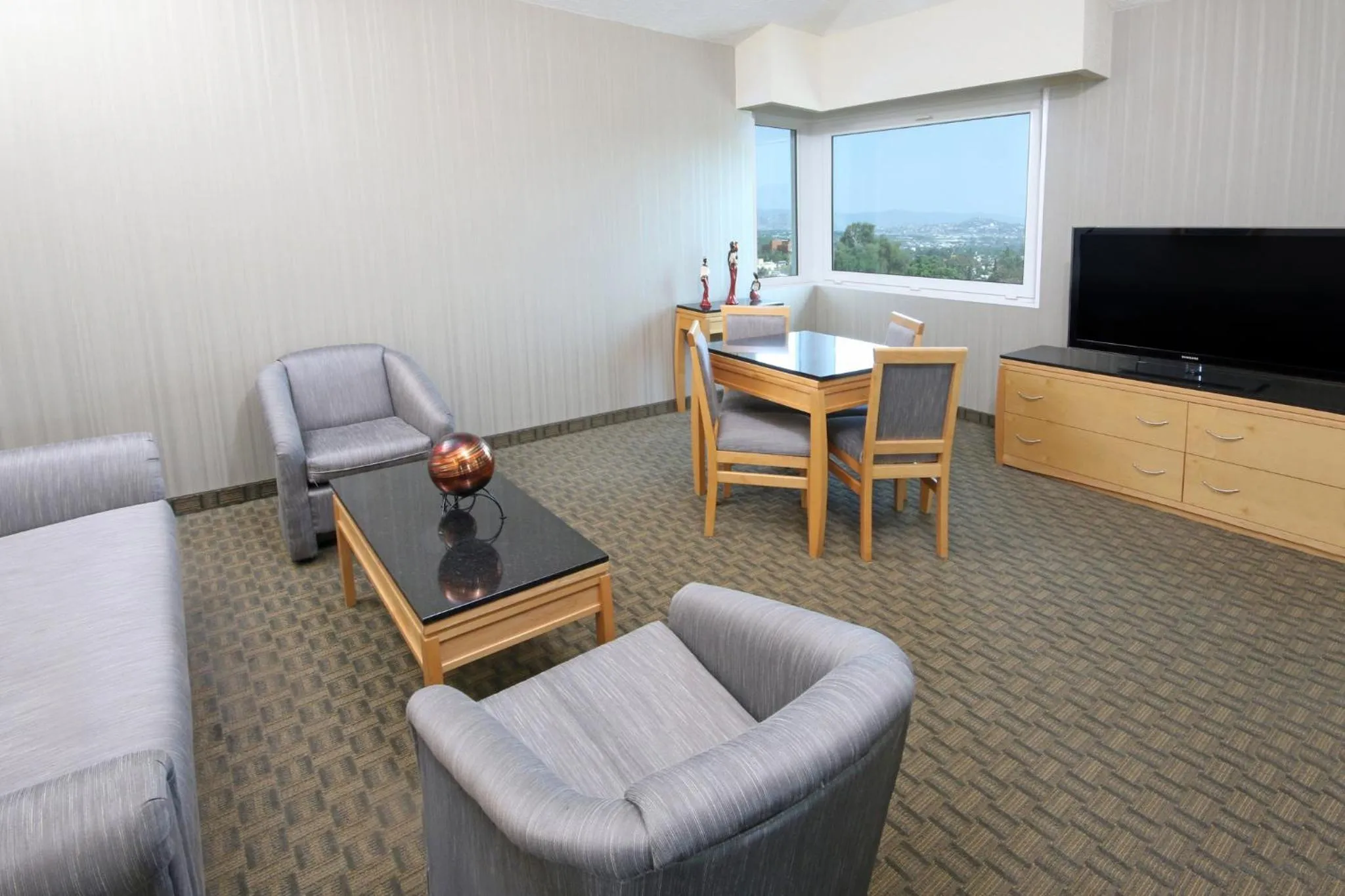 Photo of the whole room in Holiday Inn Cuernavaca by IHG