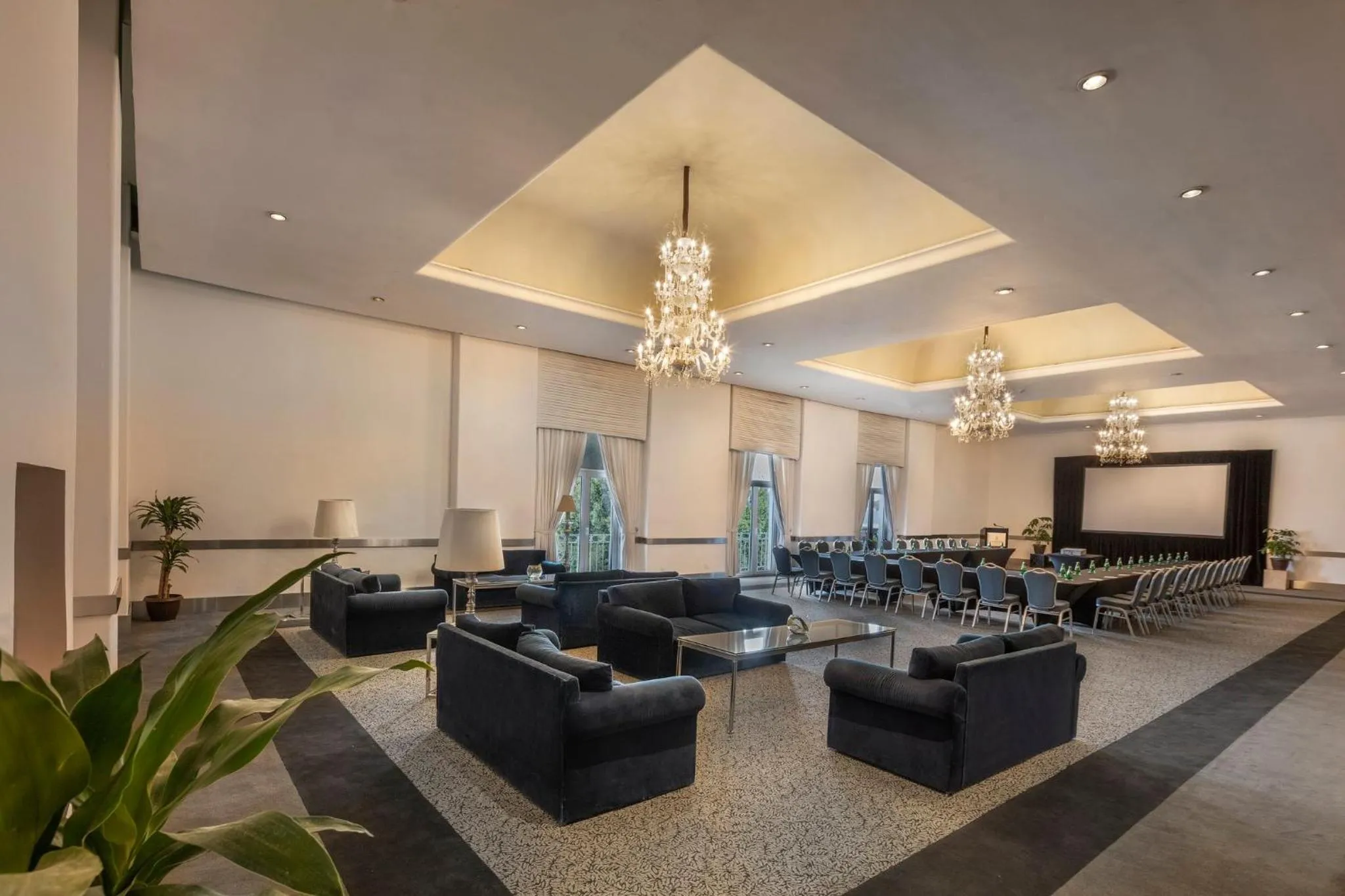 Meeting/conference room in Presidente InterContinental Puebla by IHG