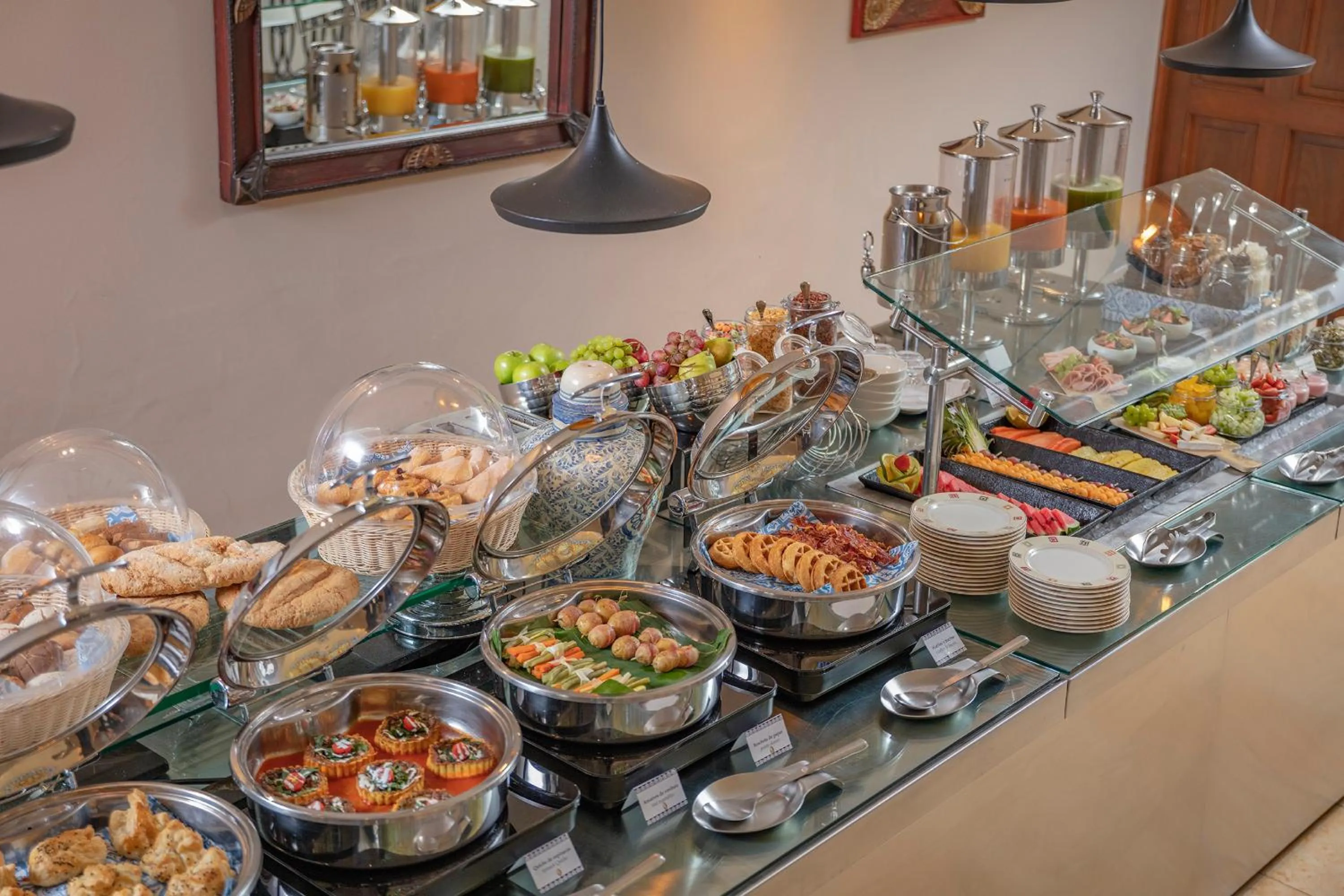 Food and drinks in Presidente InterContinental Puebla by IHG