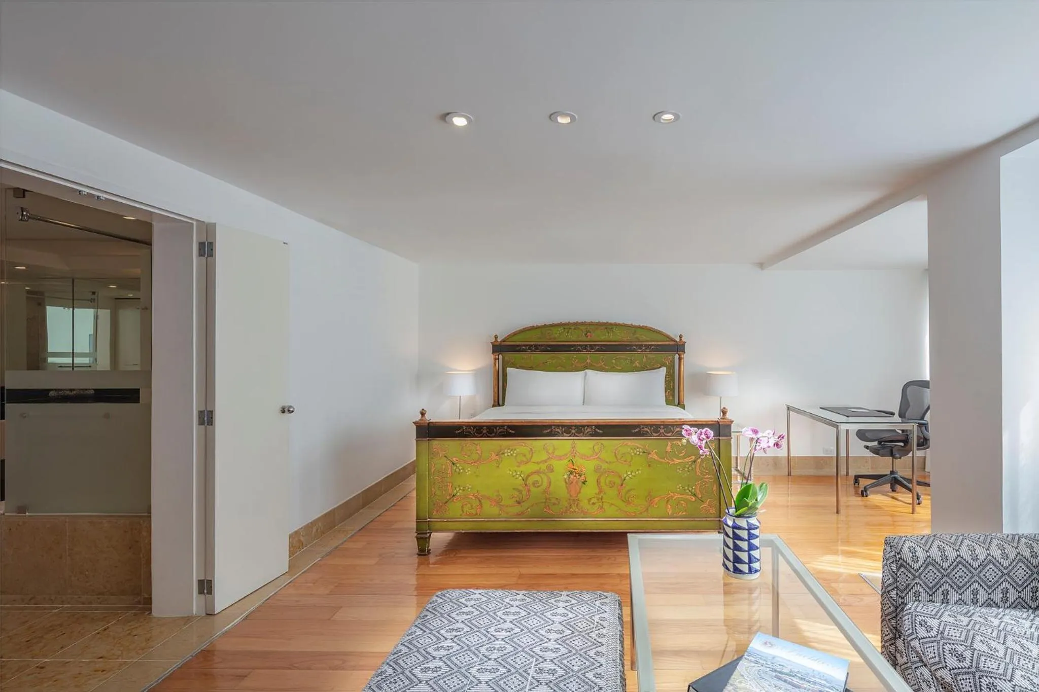 Photo of the whole room, Bed in Presidente InterContinental Puebla by IHG