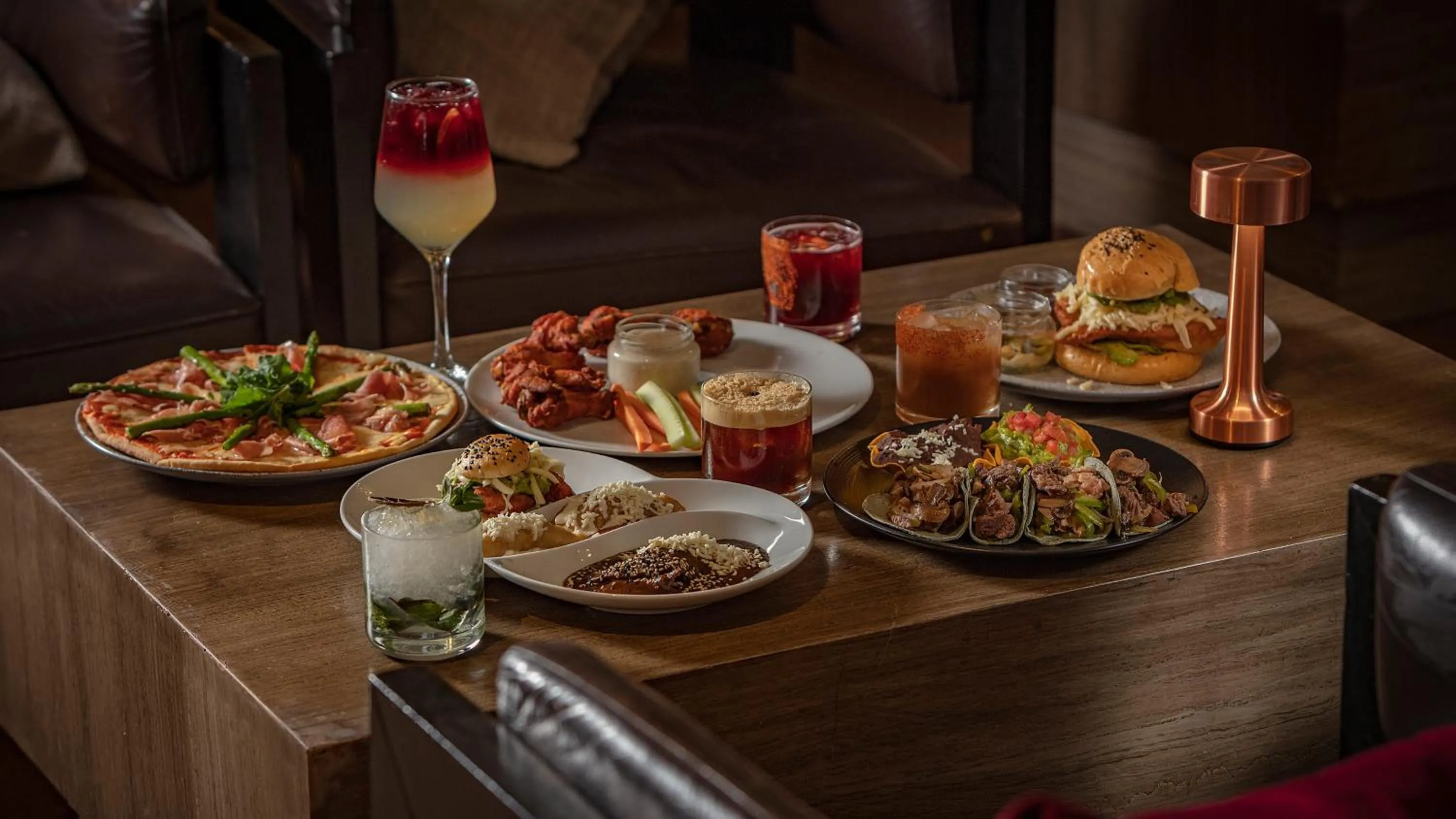 Lounge or bar in Presidente InterContinental Puebla by IHG