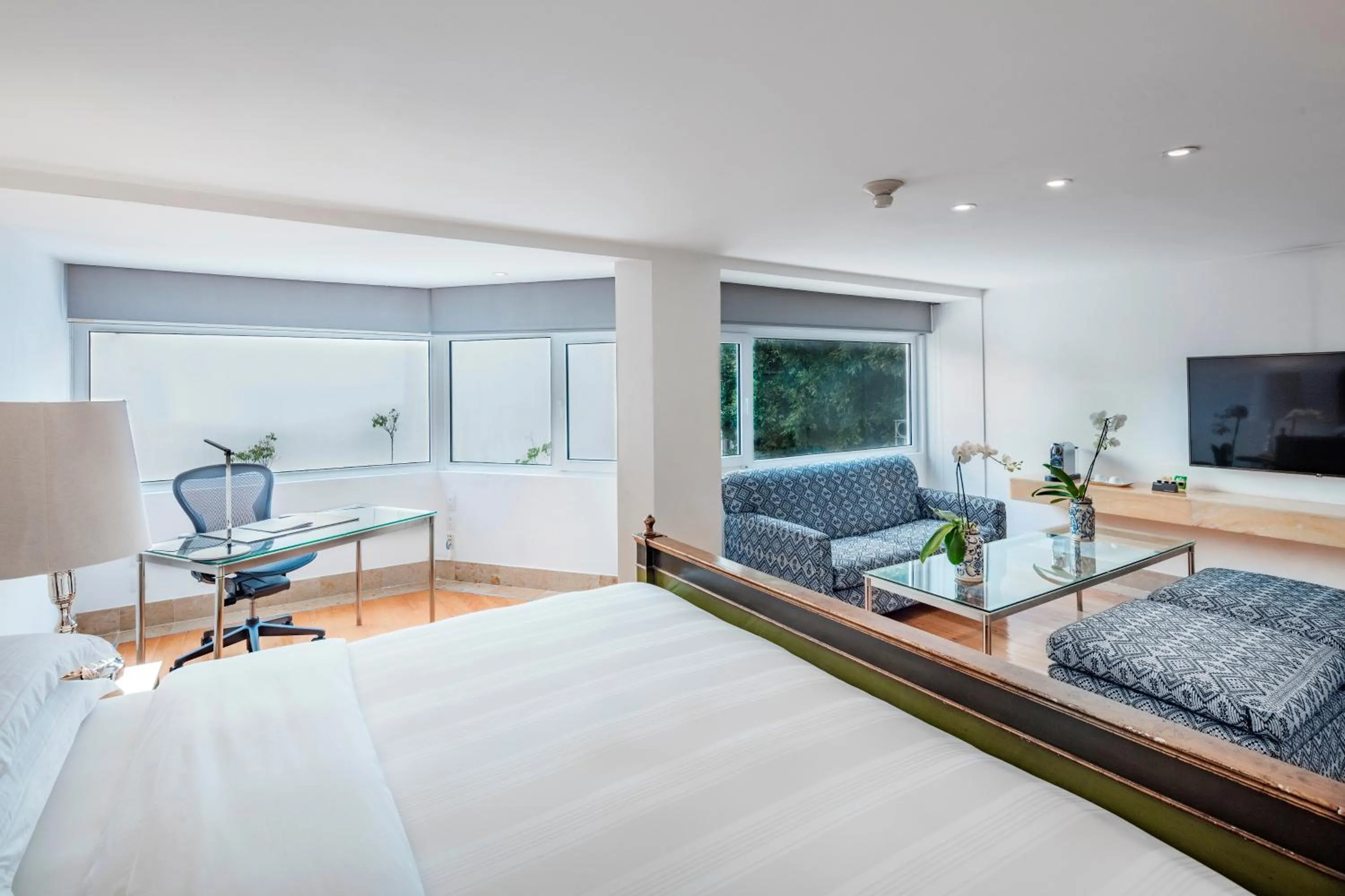 Photo of the whole room, Bed in Presidente InterContinental Puebla by IHG