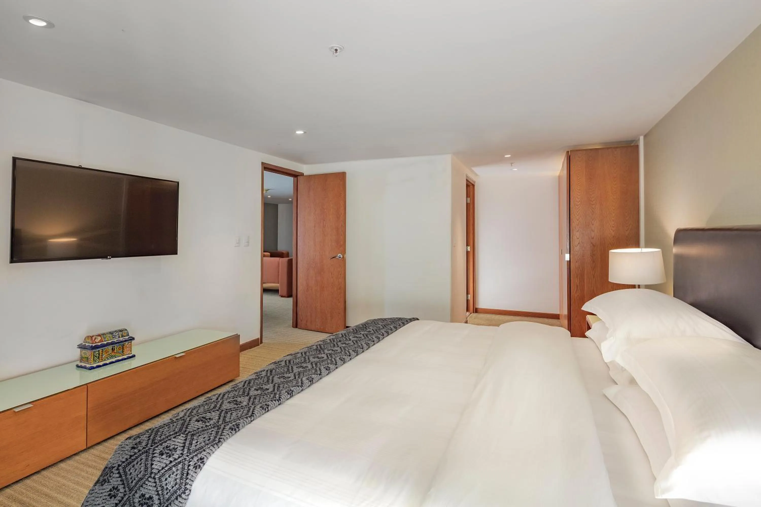 Photo of the whole room, Bed in Presidente InterContinental Puebla by IHG