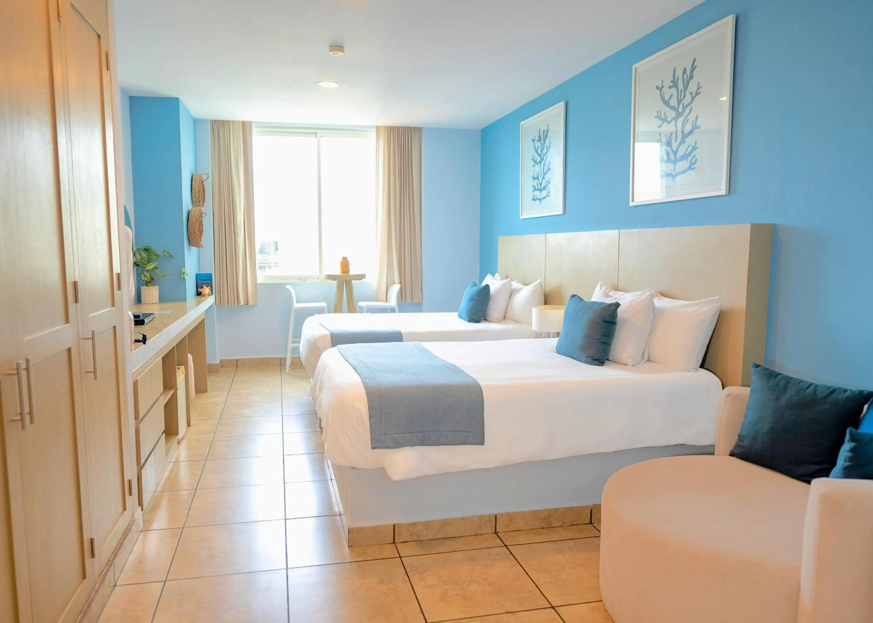 Bedroom, Bed in Ixchel Beach Hotel