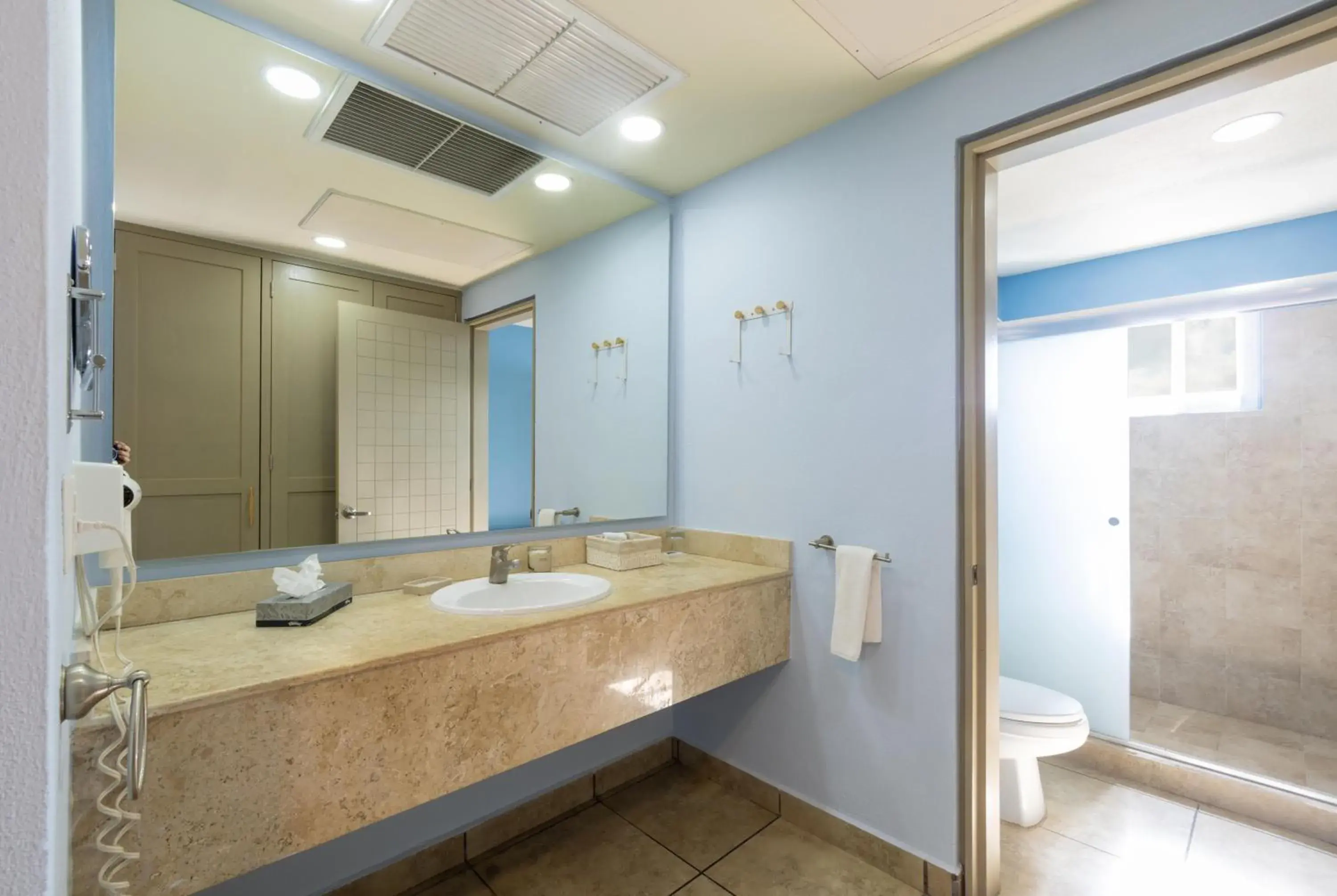 Standard King Room in Ixchel Beach Hotel Standard King Room in Ixchel Beach Hotel