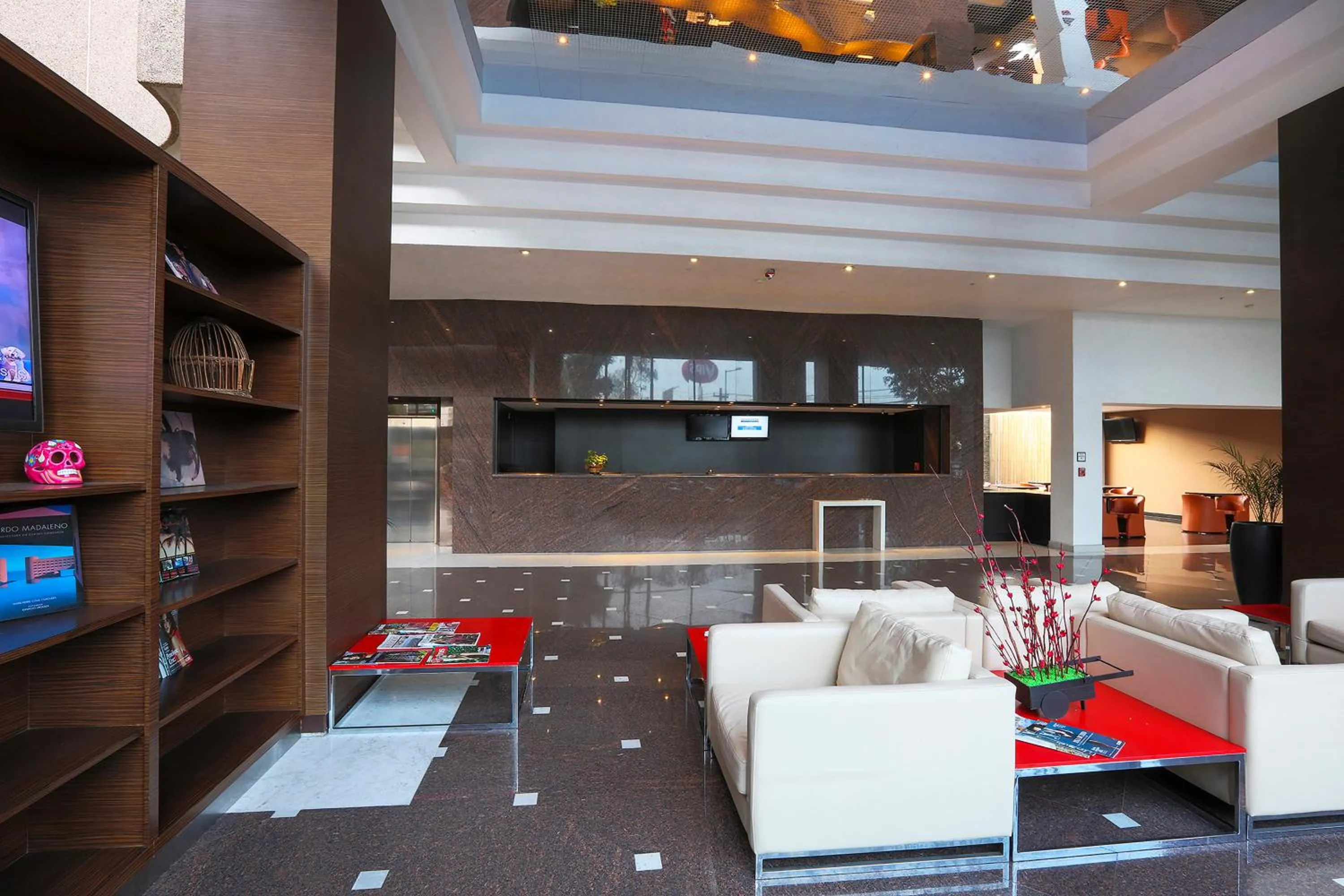 Lobby or reception in Krystal Urban Aeropuerto Ciudad de Mexico