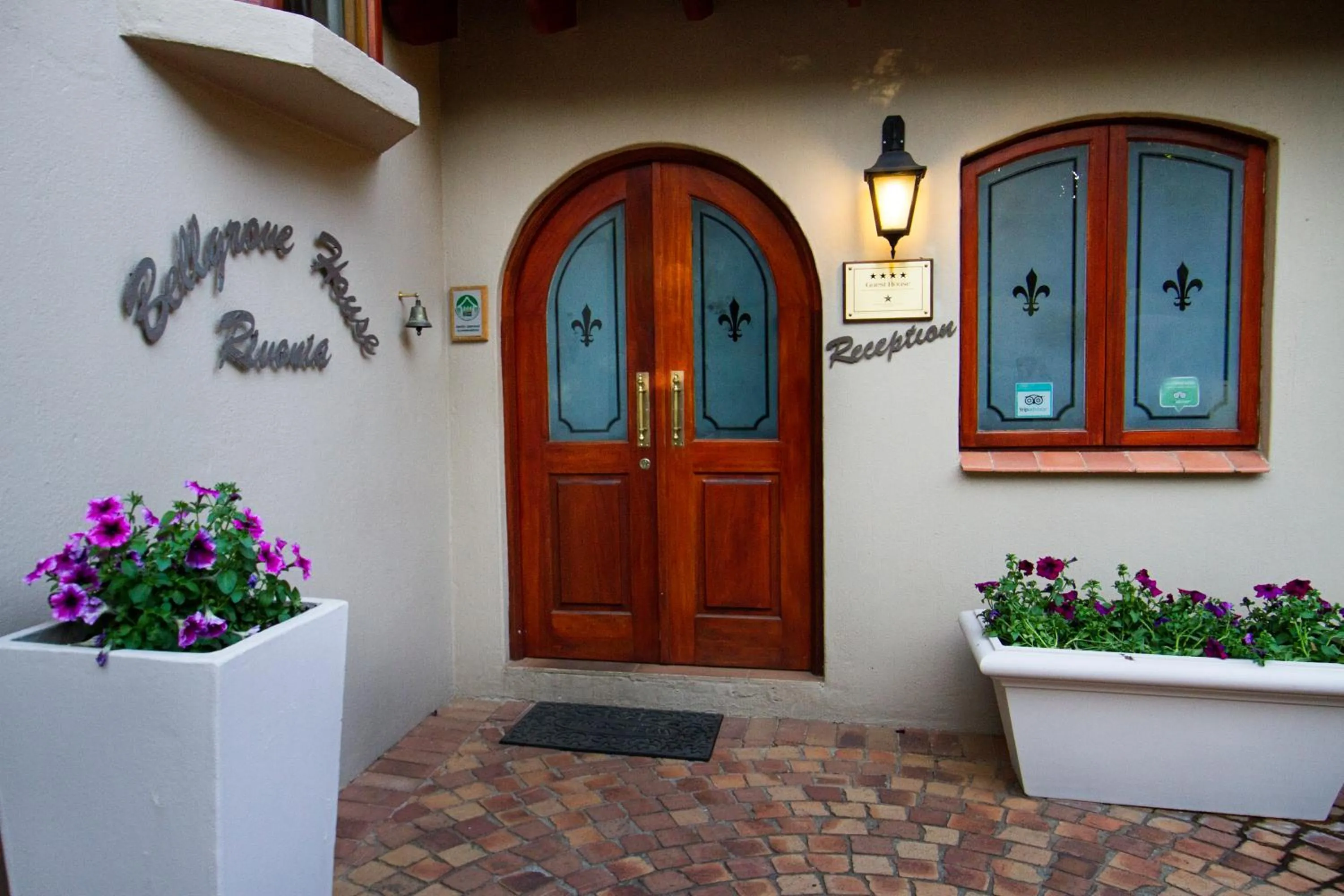 Facade/entrance in Bellgrove Guest House Sandton