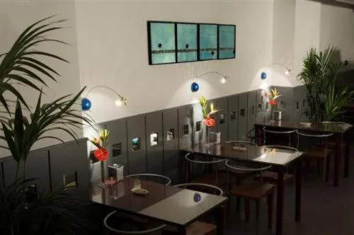 Restaurant/places to eat in Hotel Nautico