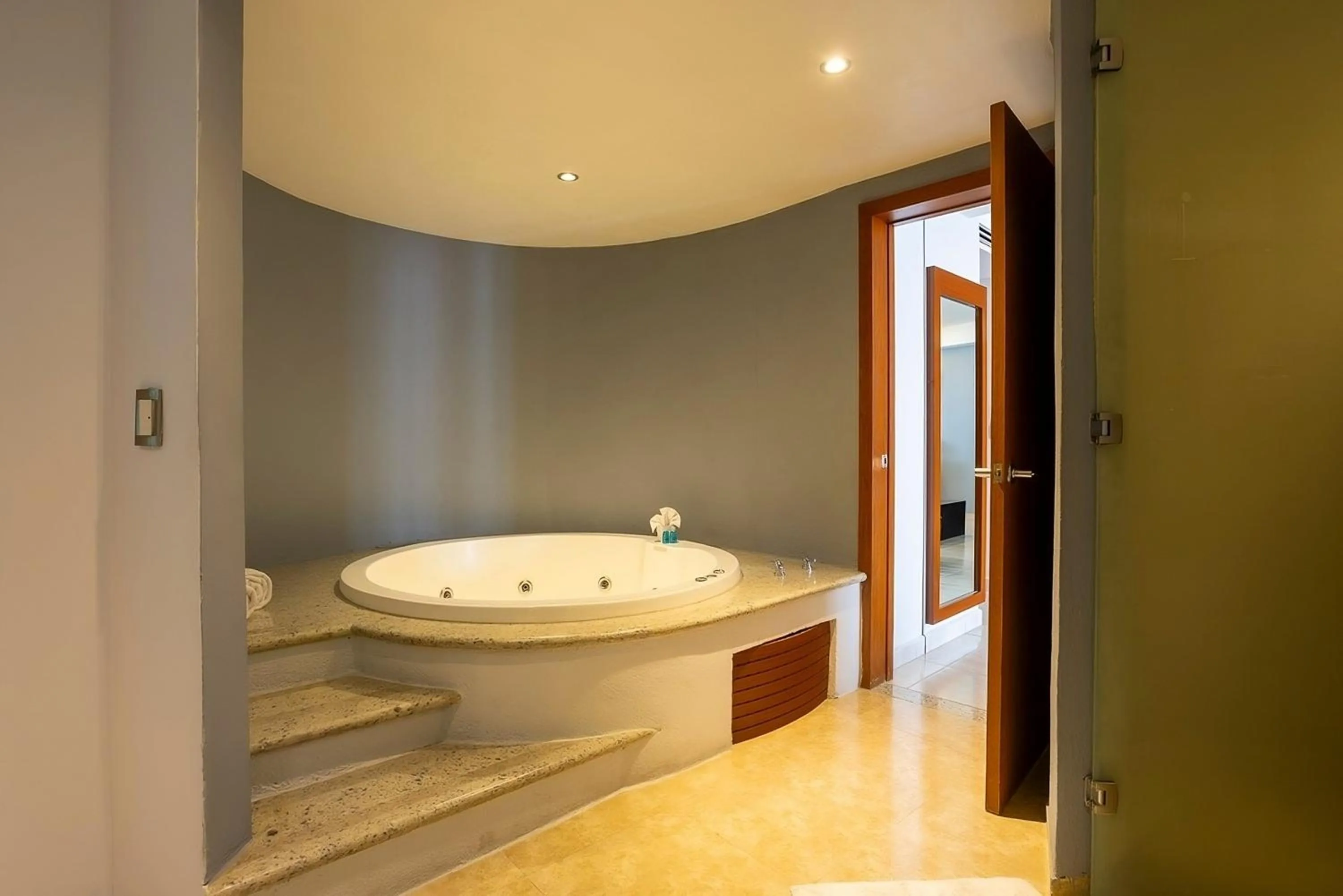 Photo of the whole room in Holiday Inn Puebla Finsa by IHG