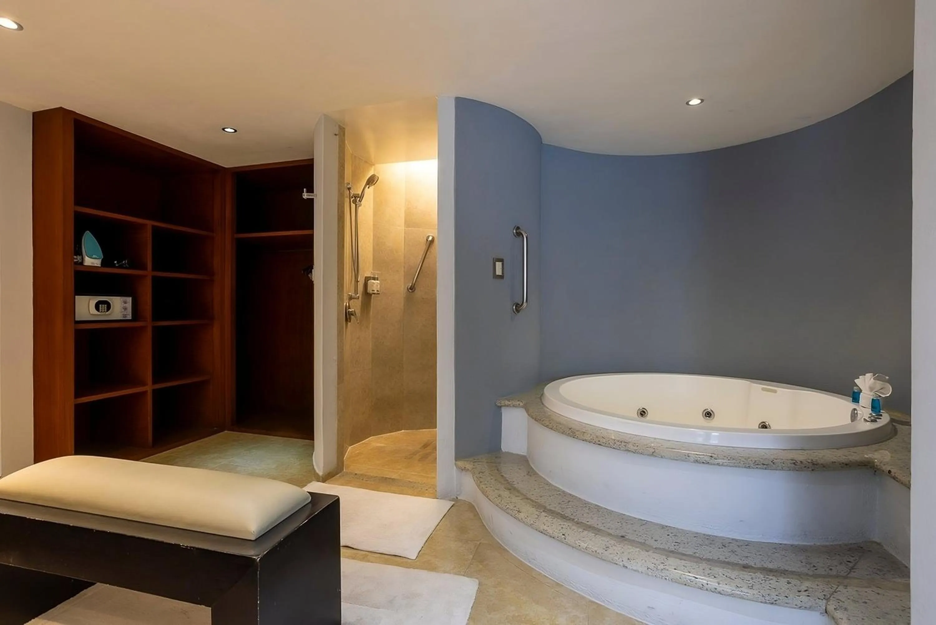 Photo of the whole room in Holiday Inn Puebla Finsa by IHG