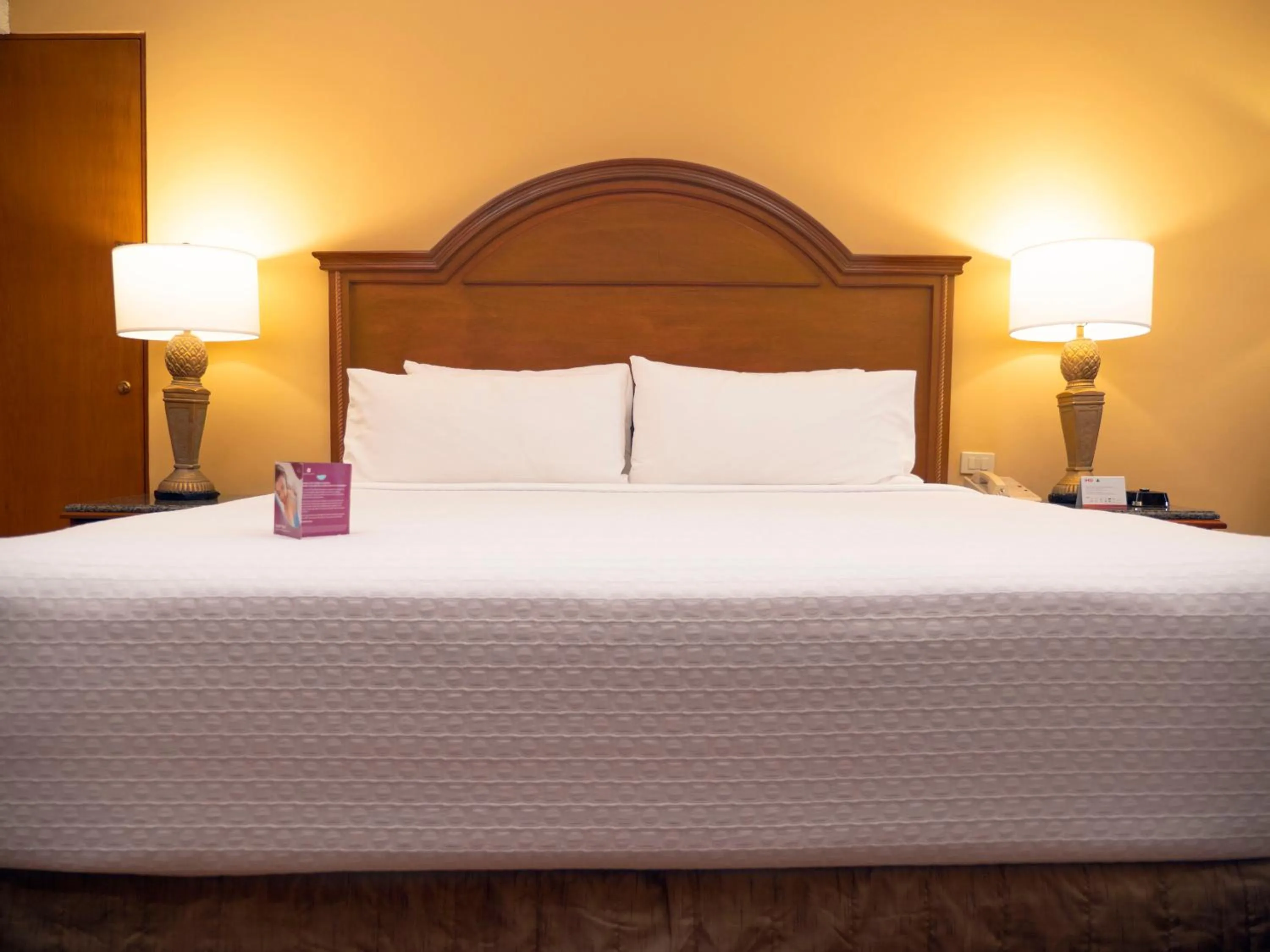Bedroom, Bed in Crowne Plaza Hotel Monterrey by IHG