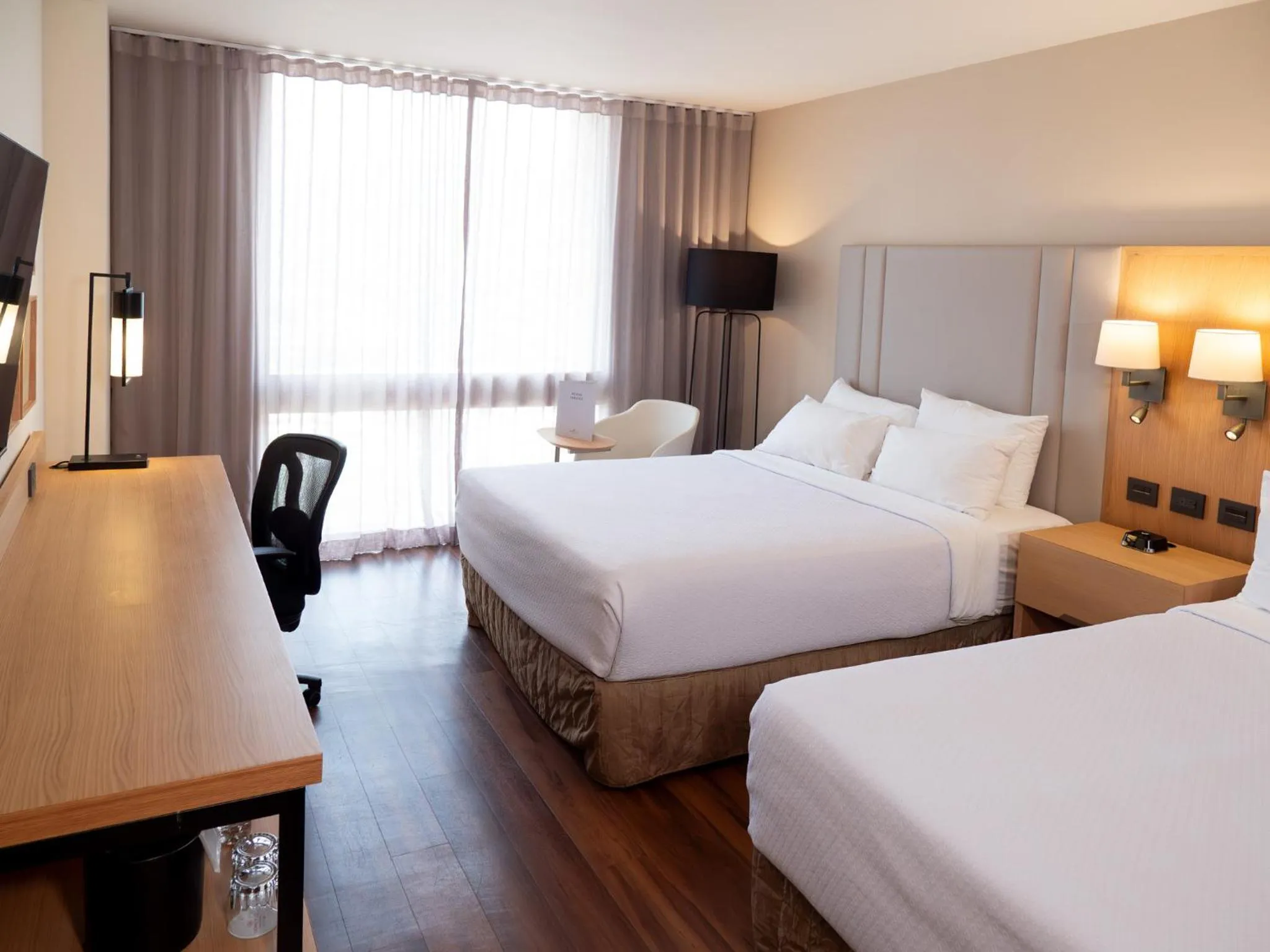 Photo of the whole room, Bed in Crowne Plaza Hotel Monterrey by IHG