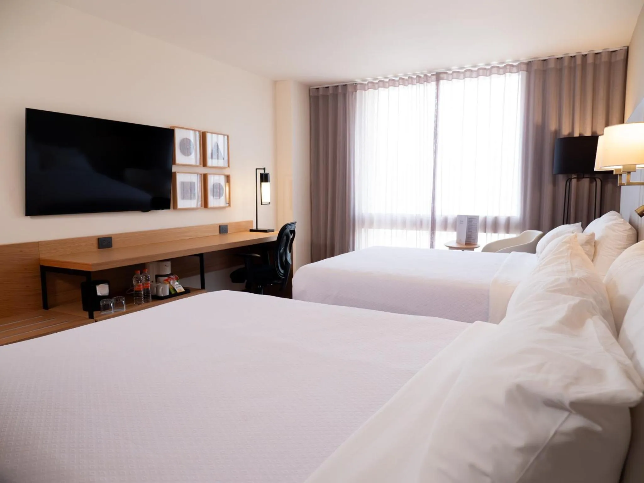 Photo of the whole room, Bed in Crowne Plaza Hotel Monterrey by IHG