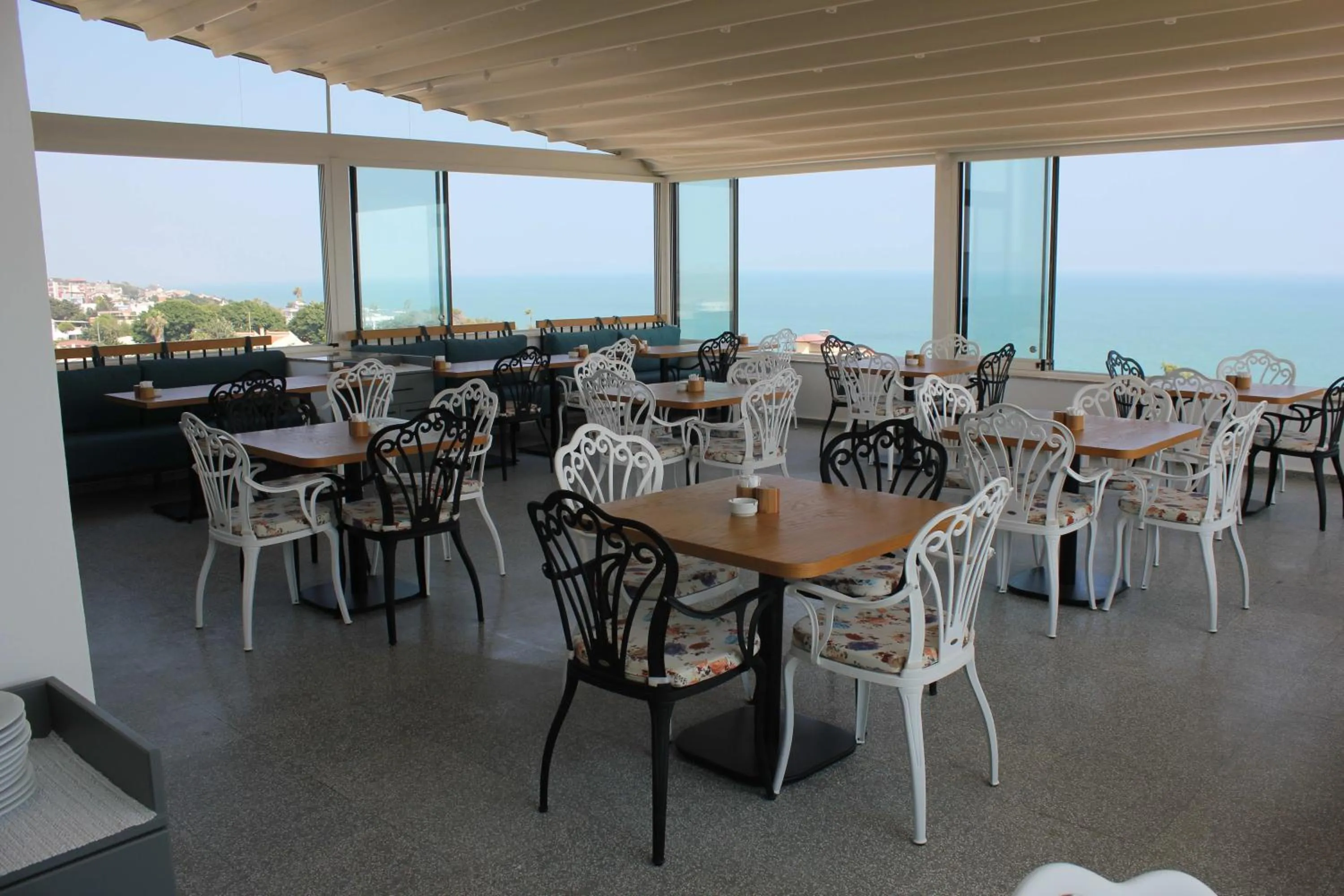 Day in Port Marina Hotel