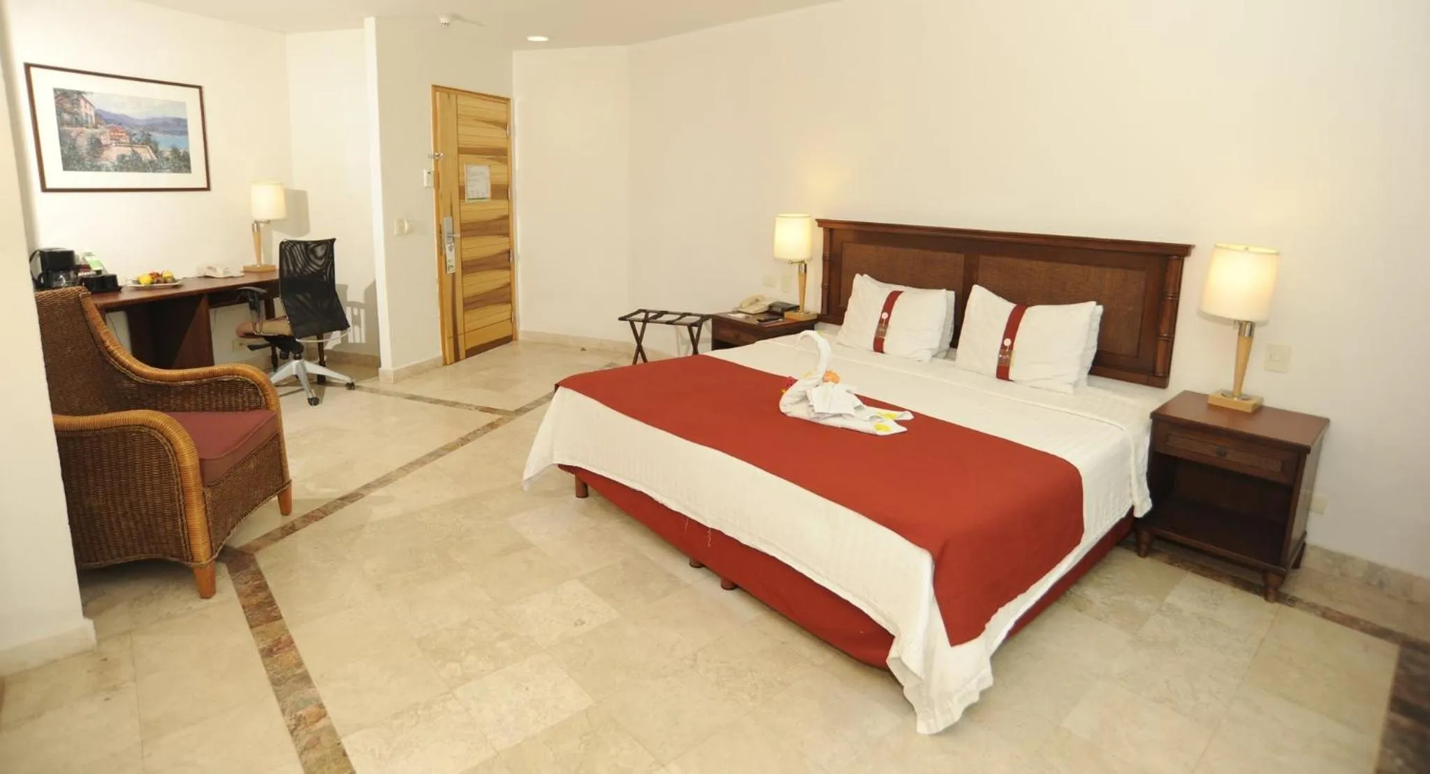 Photo of the whole room, Bed in Gamma Plaza Ixtapa