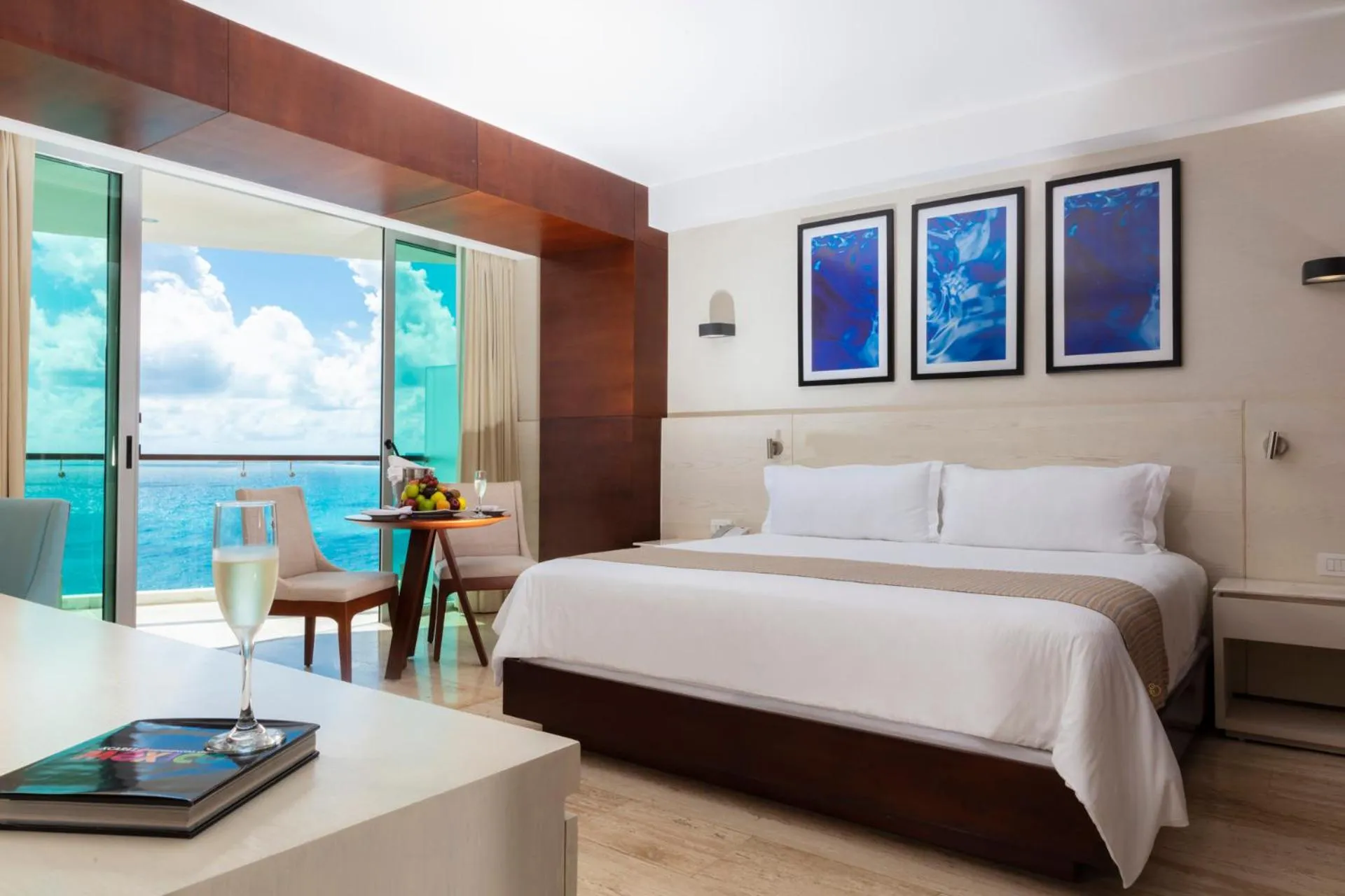 Bed in Krystal Grand Cancun All Inclusive