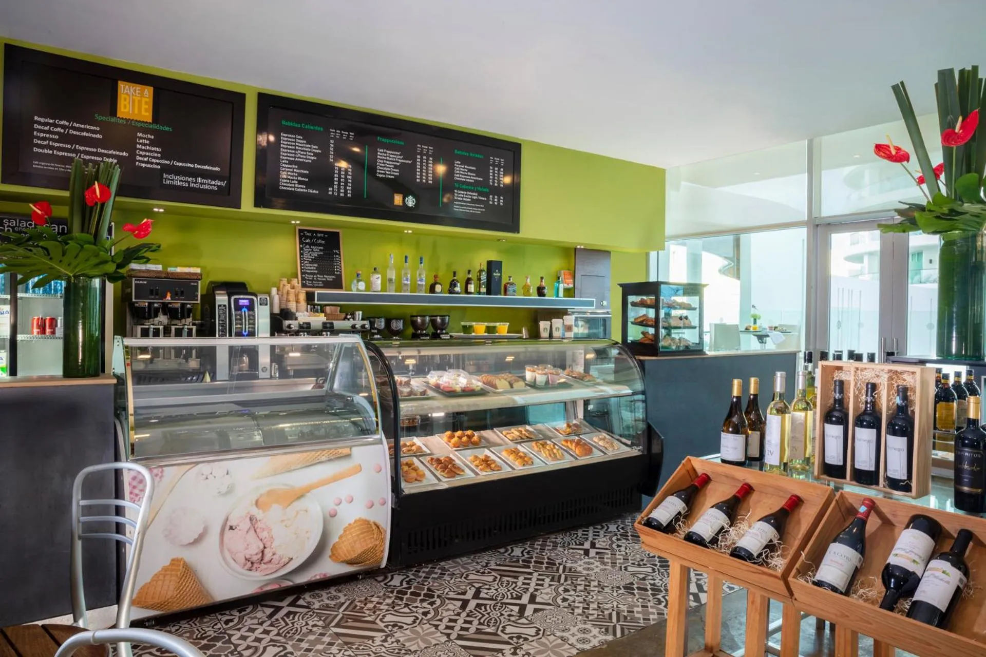 Coffee/tea facilities in Krystal Grand Cancun All Inclusive