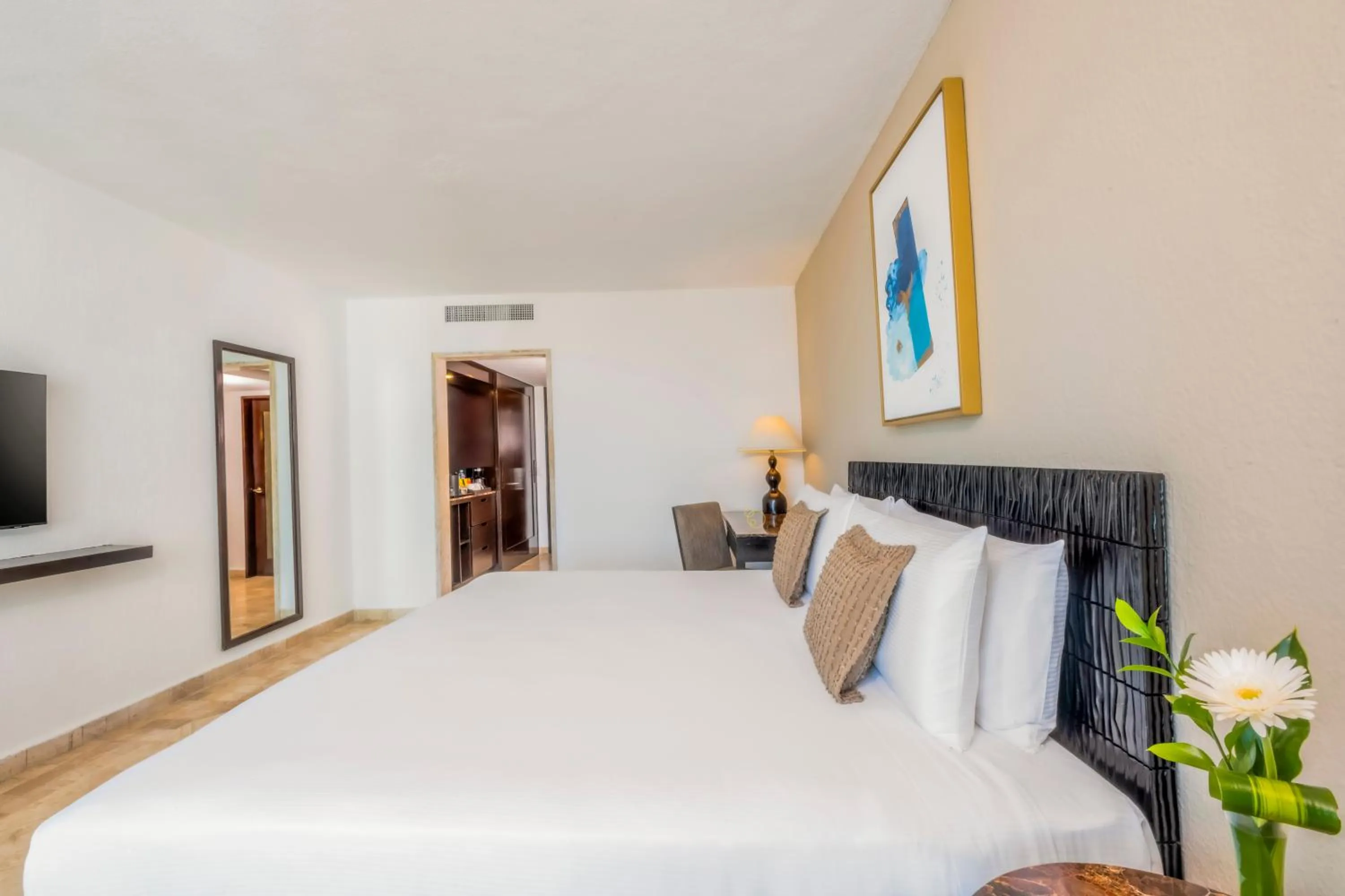 Bed in Krystal Grand Cancun All Inclusive