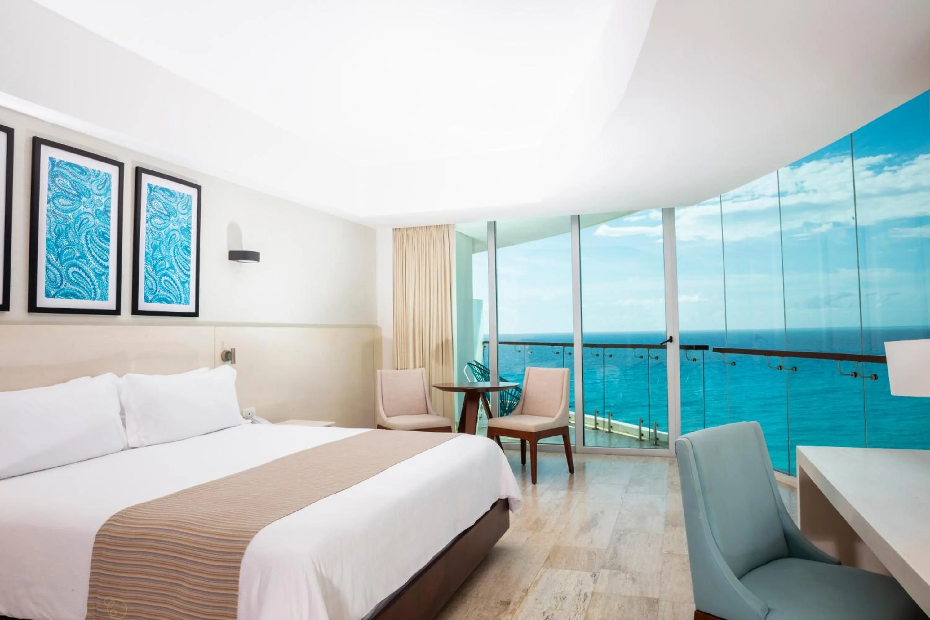 Bed in Krystal Grand Cancun All Inclusive