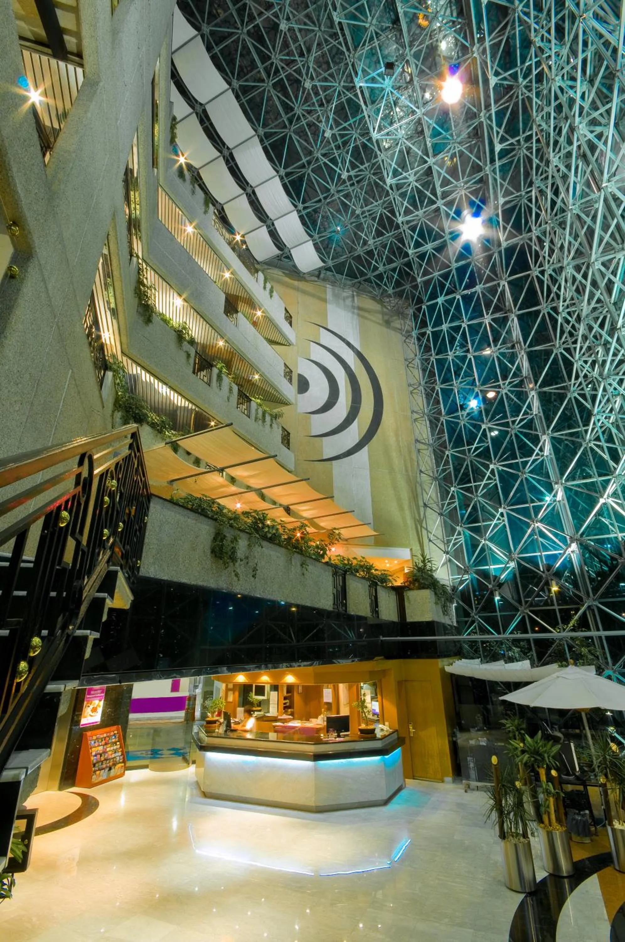 Lobby or reception in WeEnjoy Hotels Grand Prix Aeropuerto CDMX