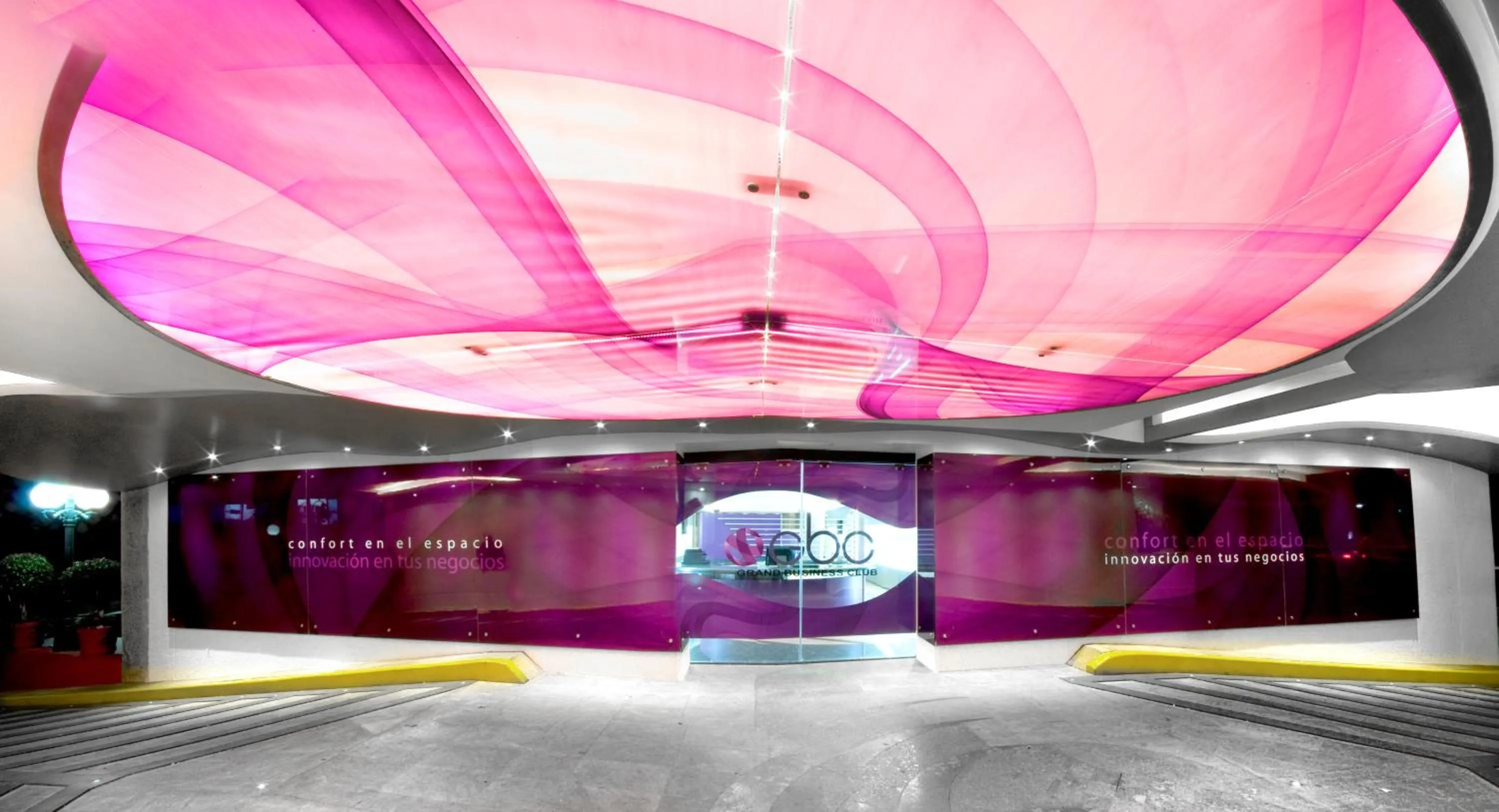 Lobby or reception in WeEnjoy Hotels Grand Prix Aeropuerto CDMX