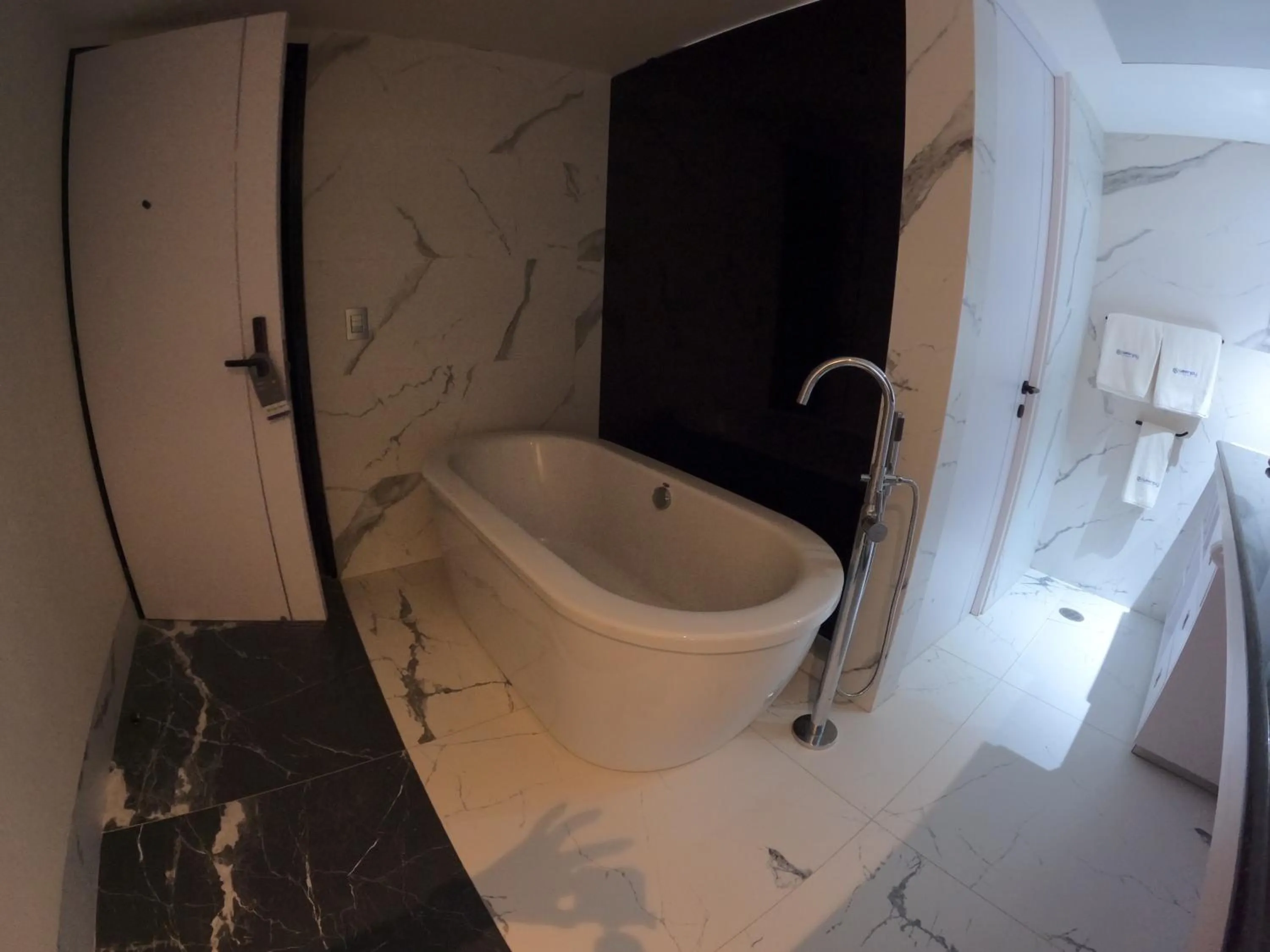 Hot Tub in WeEnjoy Hotels Grand Prix Aeropuerto CDMX