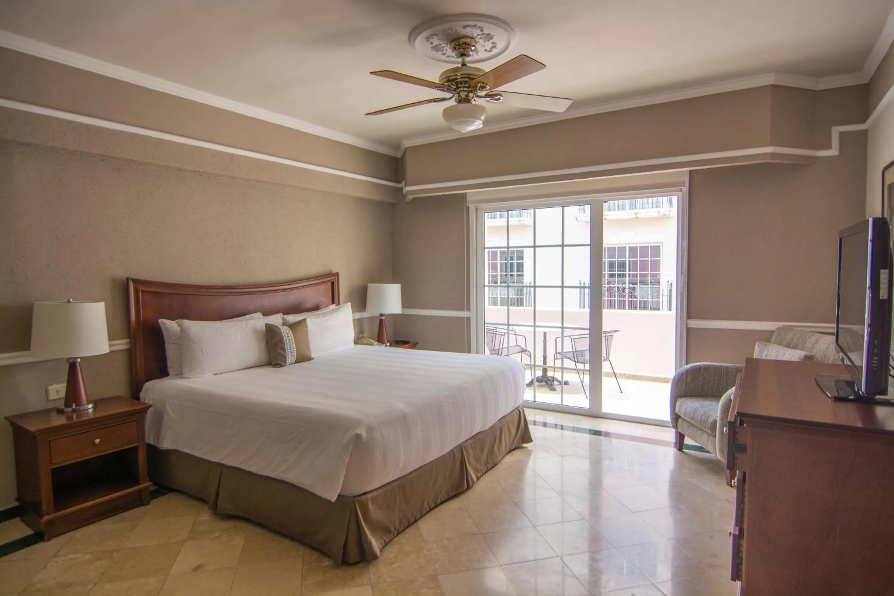 Bed in Villa Mercedes Curio Collection By Hilton