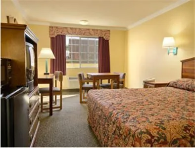 Photo of the whole room, Bed in Super 8 by Wyndham Los Angeles Downtown