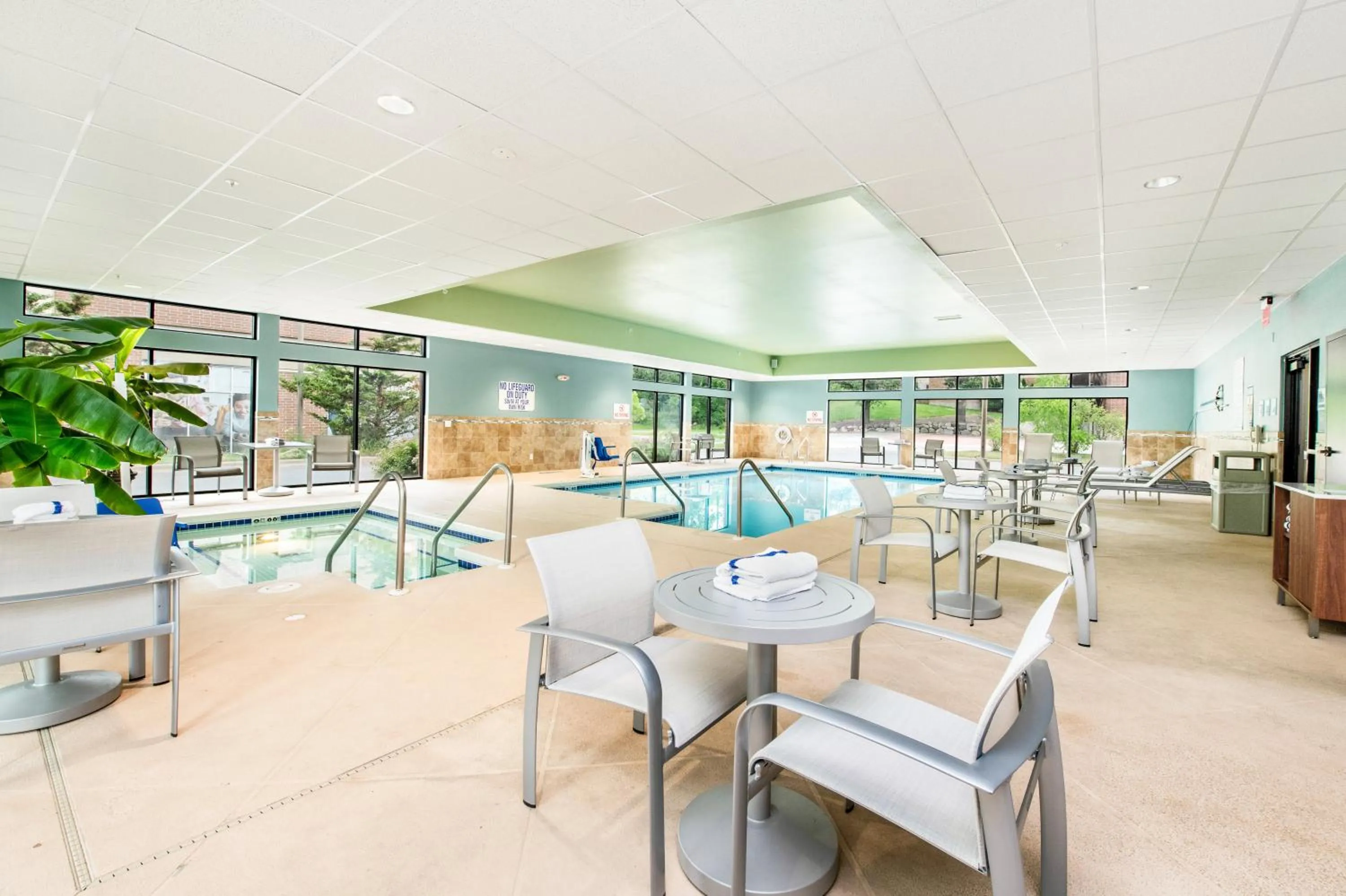 Swimming pool in Holiday Inn Express - Delafield by IHG