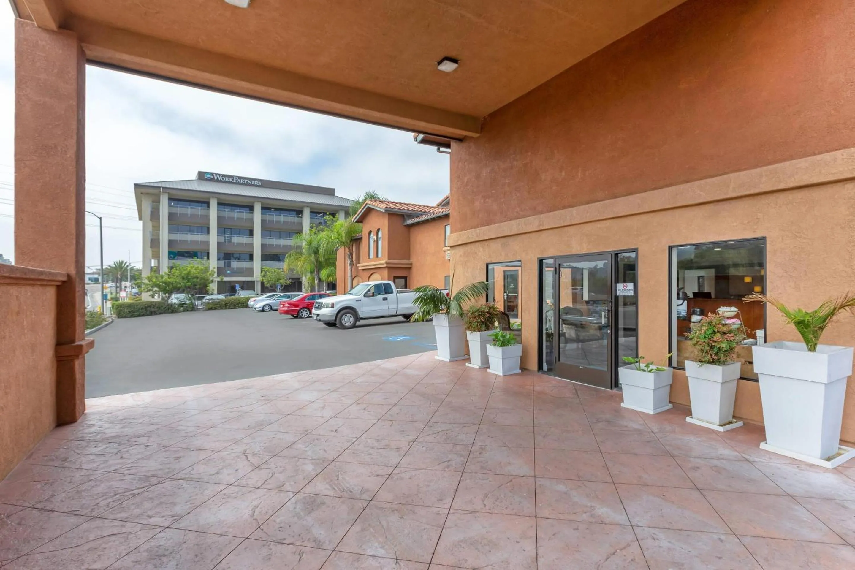 Property building in Quality Inn & Suites Oceanside Near Camp Pendleton