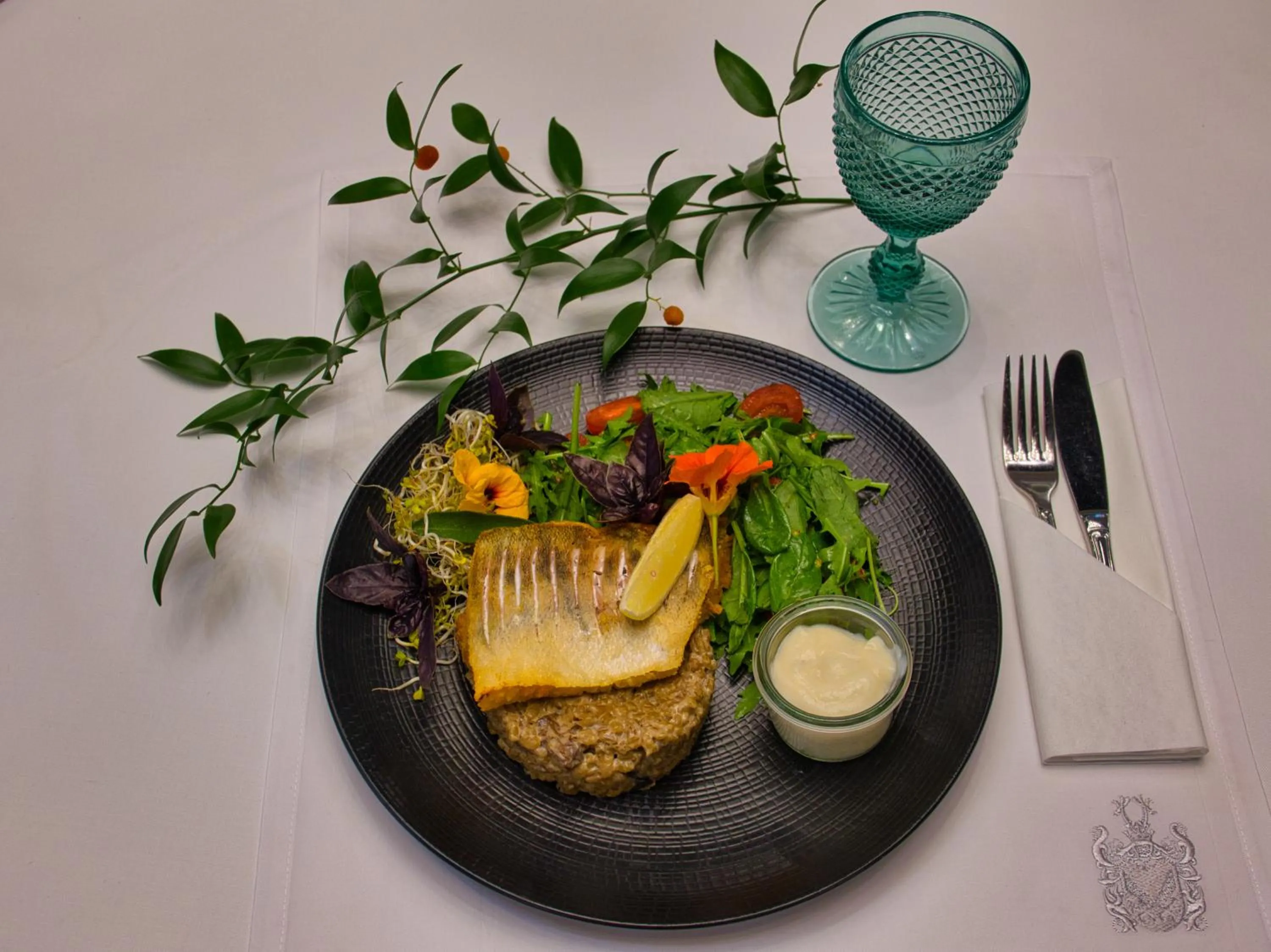 Food and drinks in Palac Mortegi Hotel & SPA- Restauracja Szlachecka, SPA, Basen, Sauny, Jazda Konna, Mini Zoo- Luksus, Relaks i Przyroda w jednym!