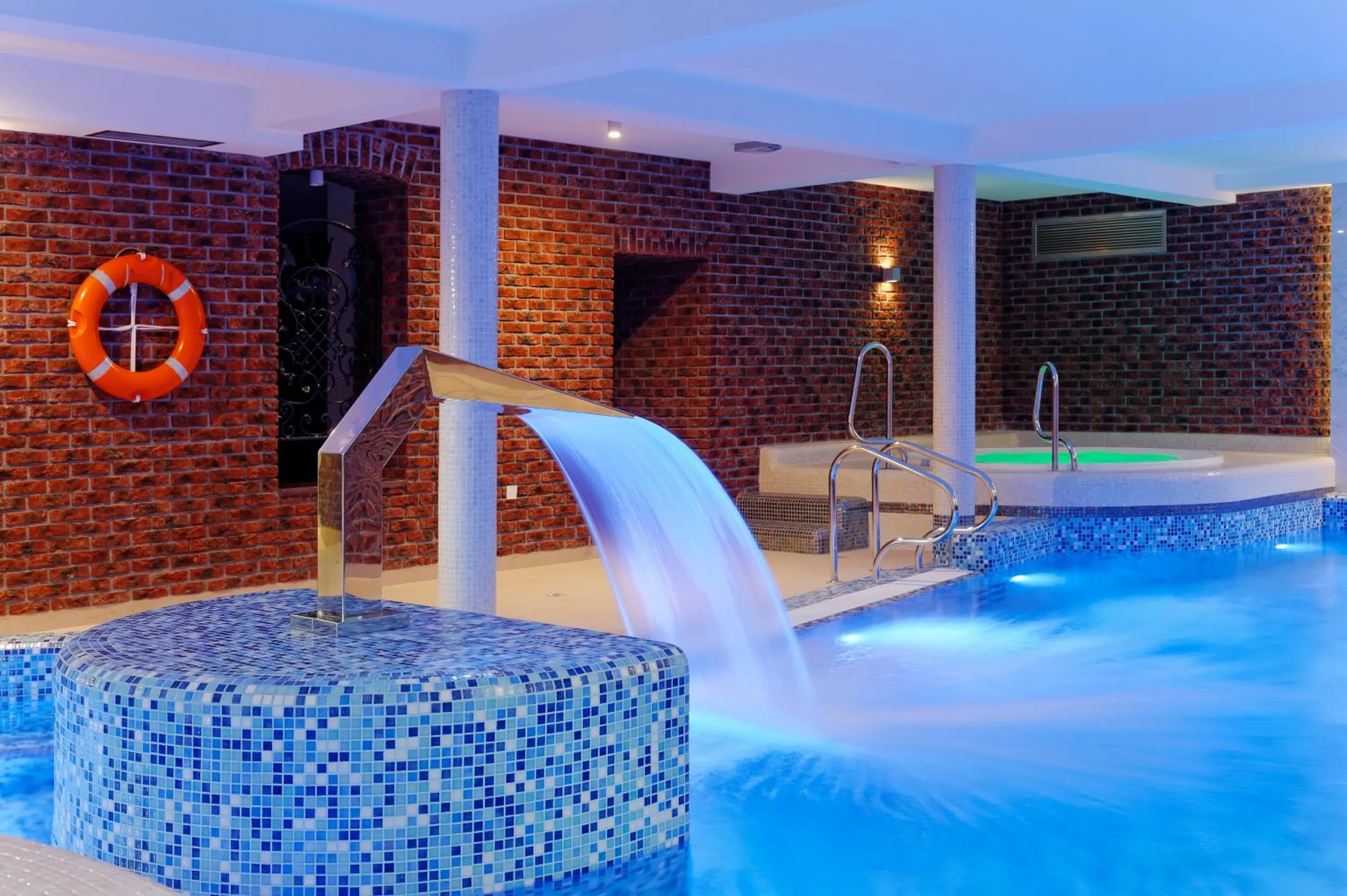 Spa and wellness centre/facilities in Palac Mortegi Hotel & SPA- Restauracja Szlachecka, SPA, Basen, Sauny, Jazda Konna, Mini Zoo- Luksus, Relaks i Przyroda w jednym!