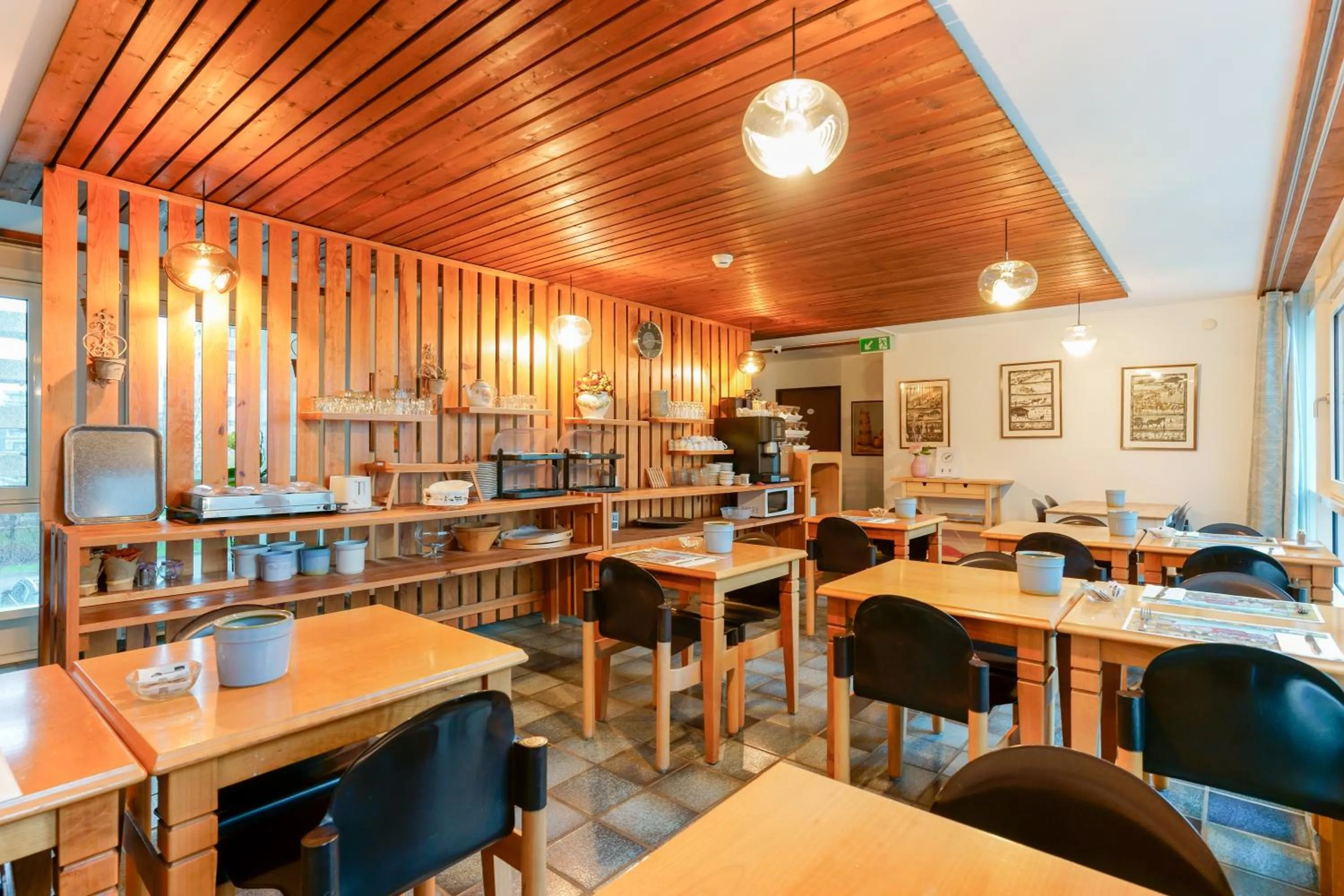 Breakfast in Hôtel du Grand-Pré