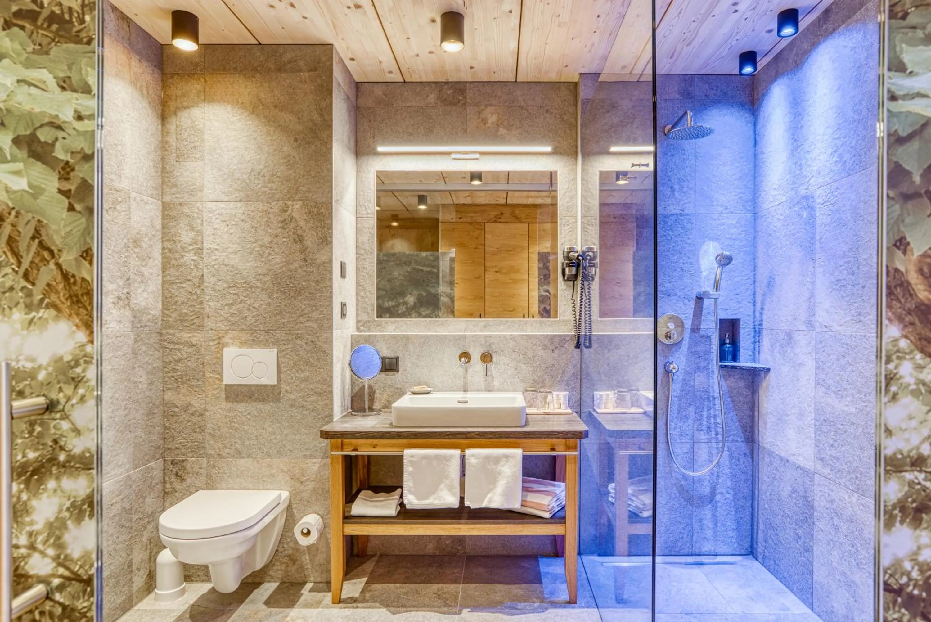 Toilet in Posthotel Kassl 4-Sterne-Superior