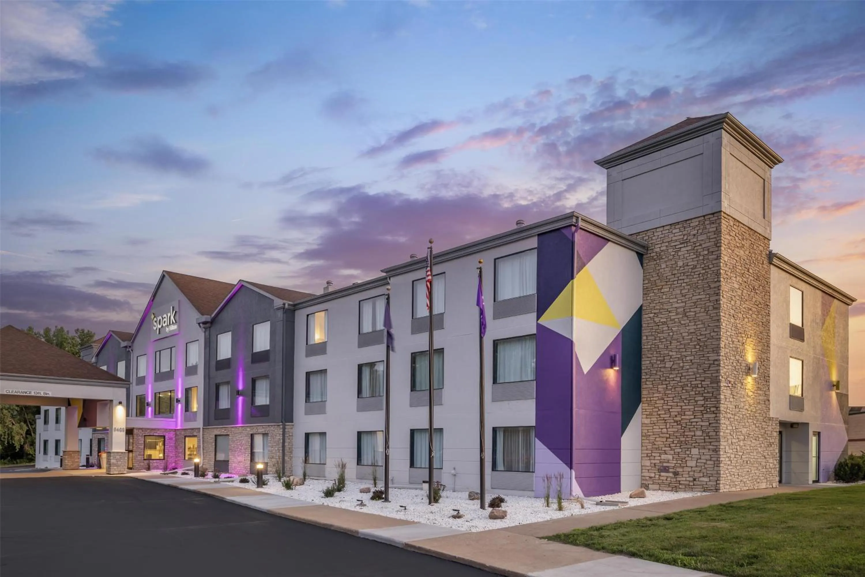 Property building in Spark by Hilton La Crosse Onalaska