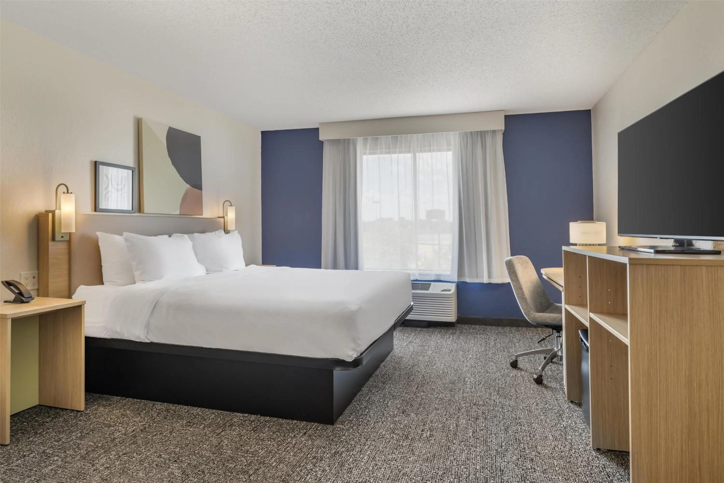 Bed in Spark by Hilton La Crosse Onalaska