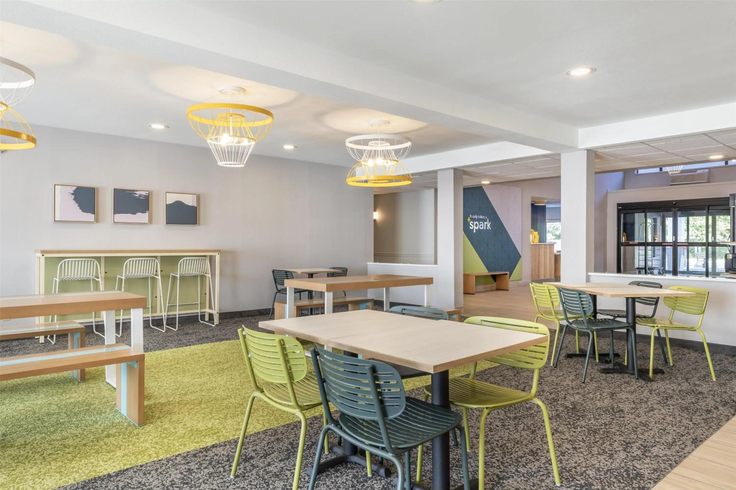 Breakfast in Spark by Hilton La Crosse Onalaska