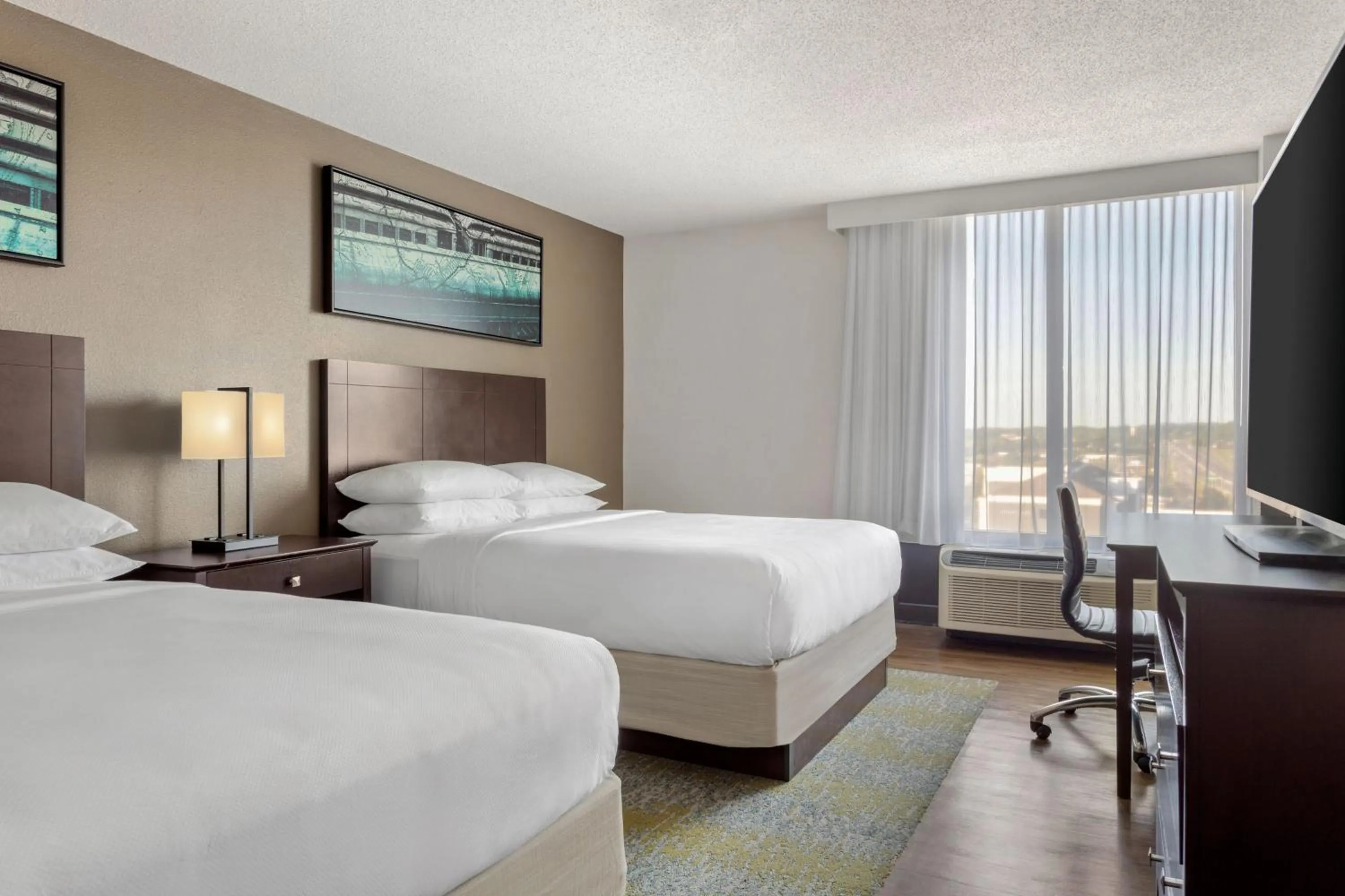 Photo of the whole room, Bed in Delta Hotels by Marriott Bristol