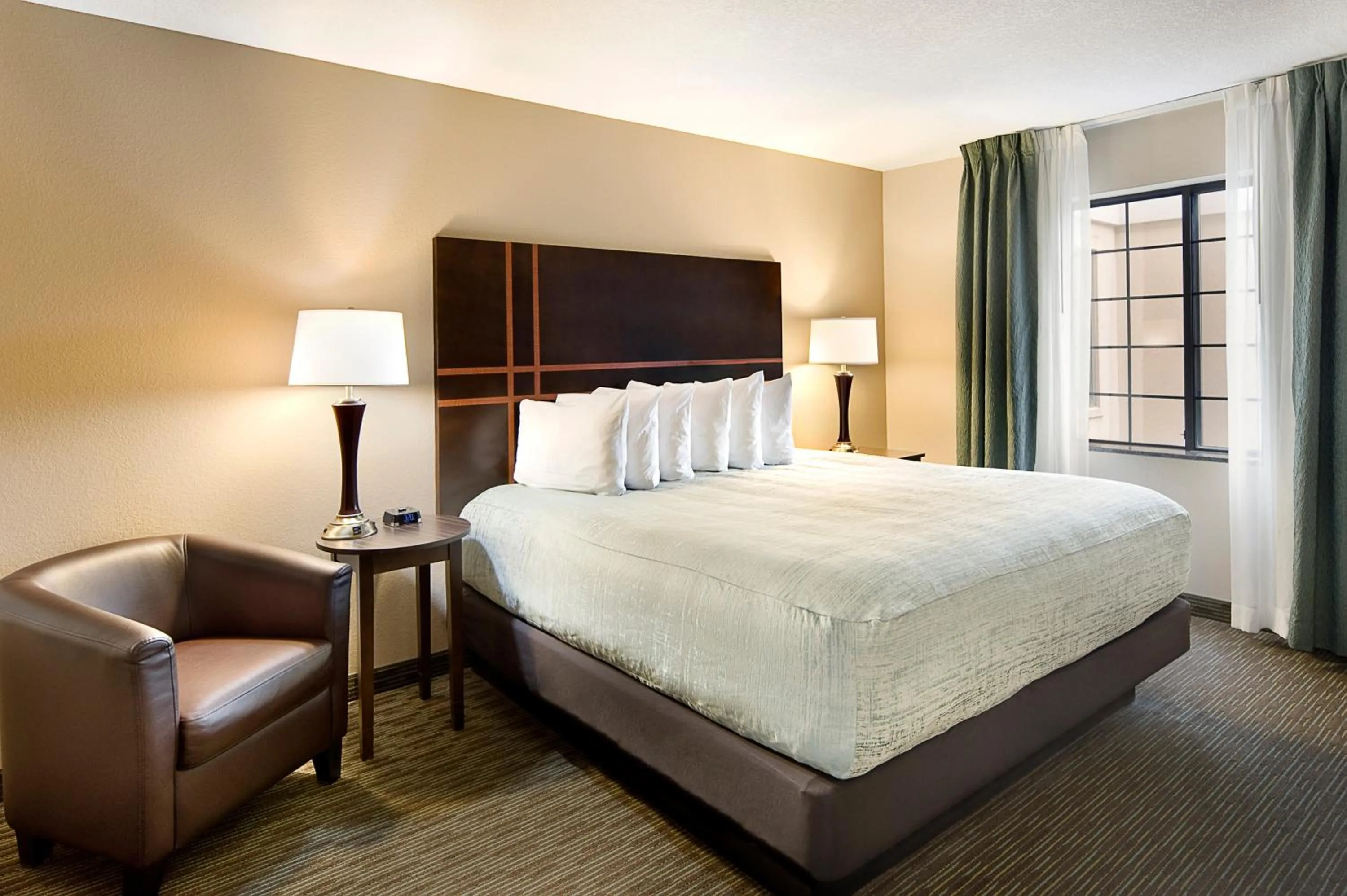 Bed in Aspen Suites - Rochester