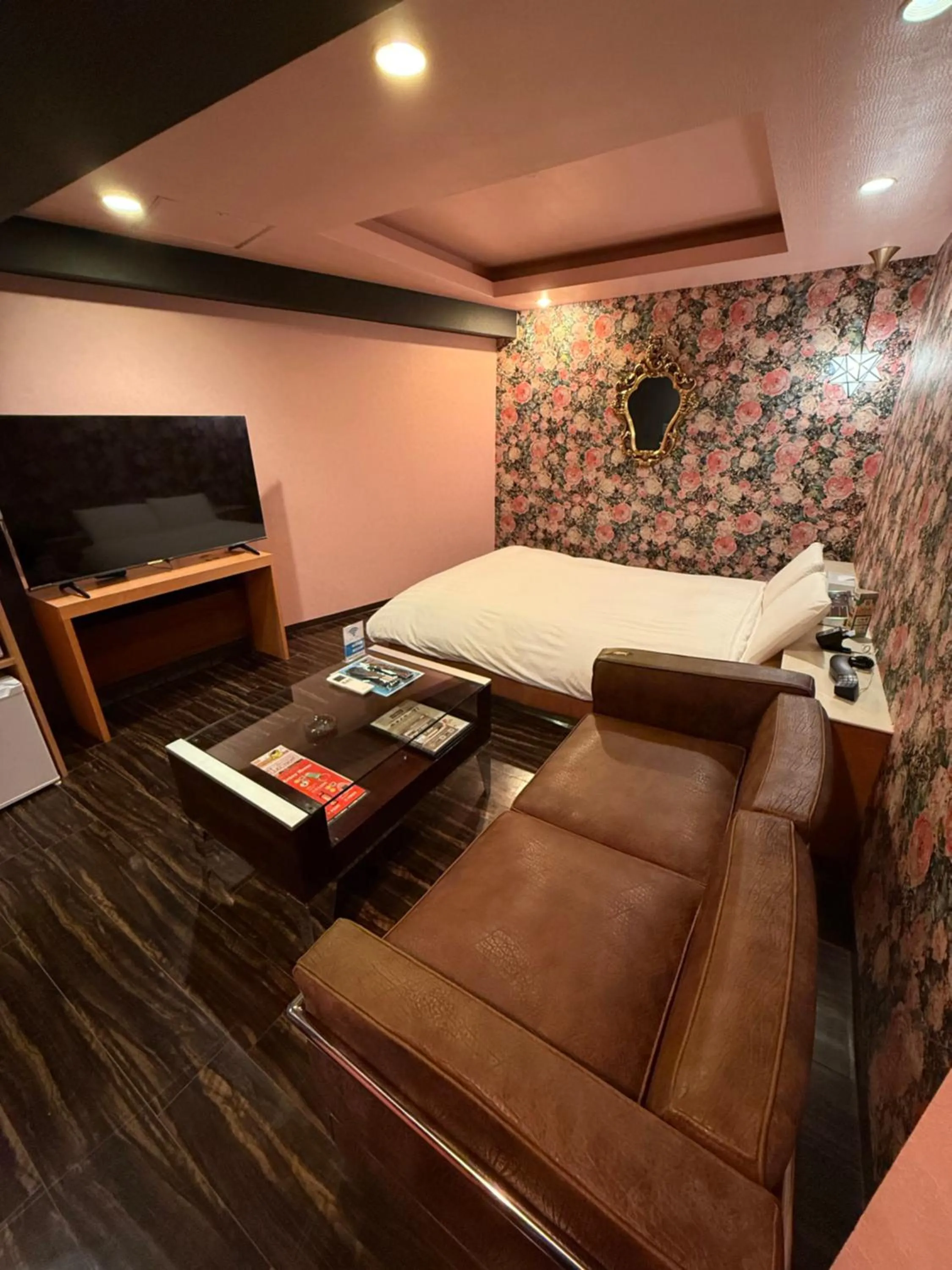 Nuda by H-Seven (Adult Only)