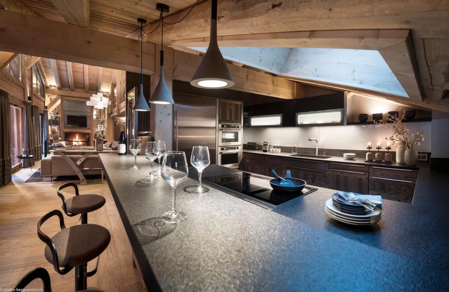 Kitchen or kitchenette in MGM Hôtels & Résidences - Résidence Le Cristal de Jade