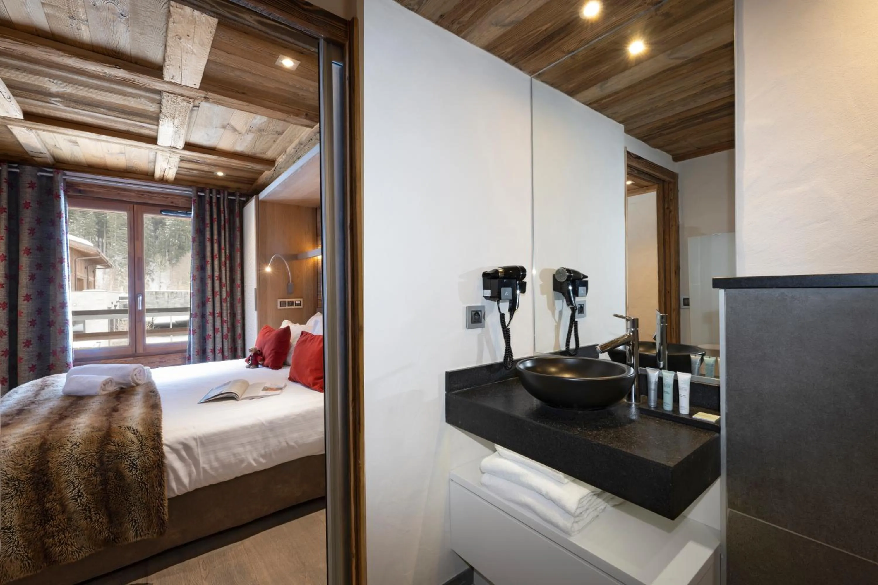 Bed in MGM Hôtels & Résidences - Résidence Le Cristal de Jade