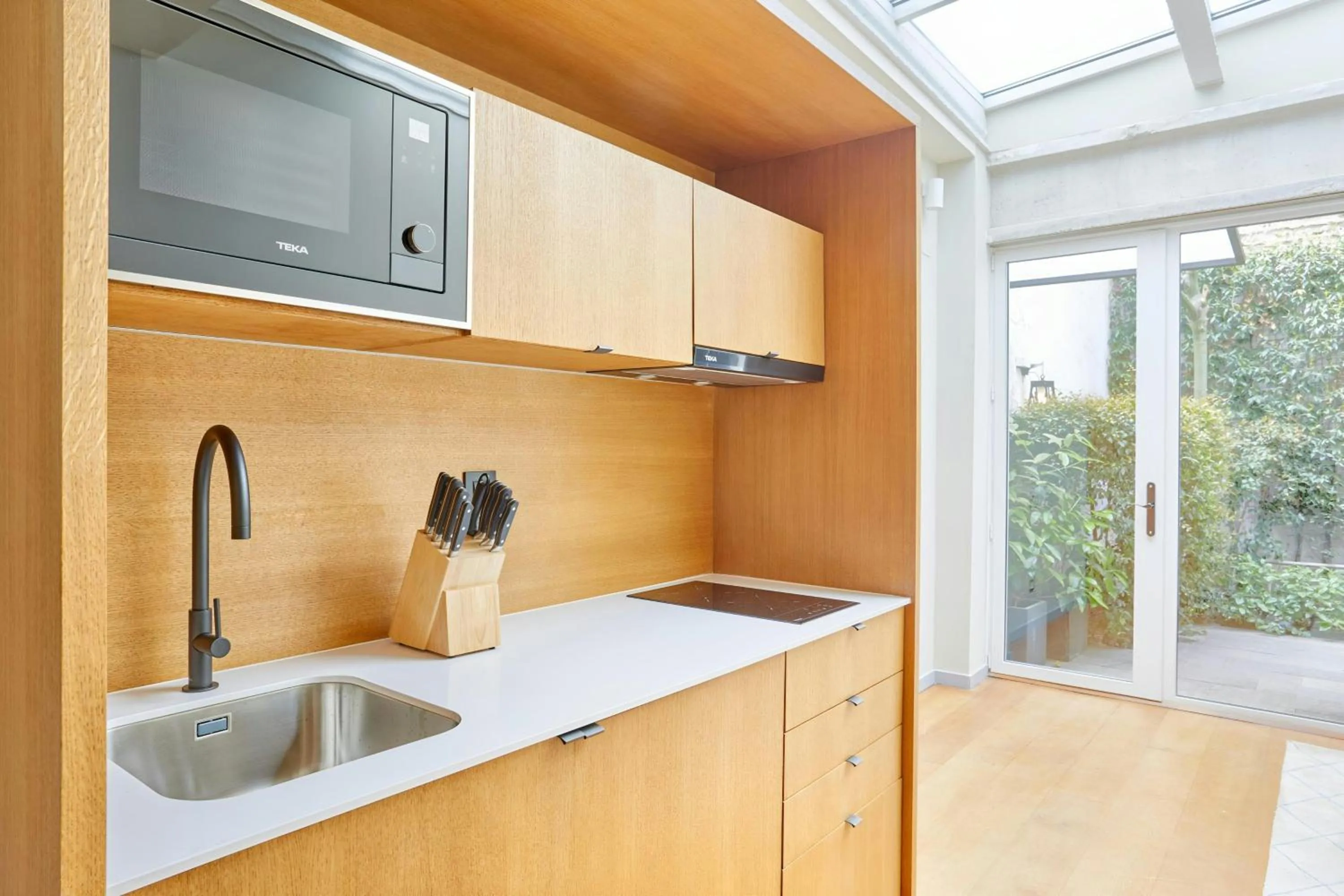 Photo of the whole room in Le Palacete Hotel Gracia District, Sonder by Marriott Bonvoy