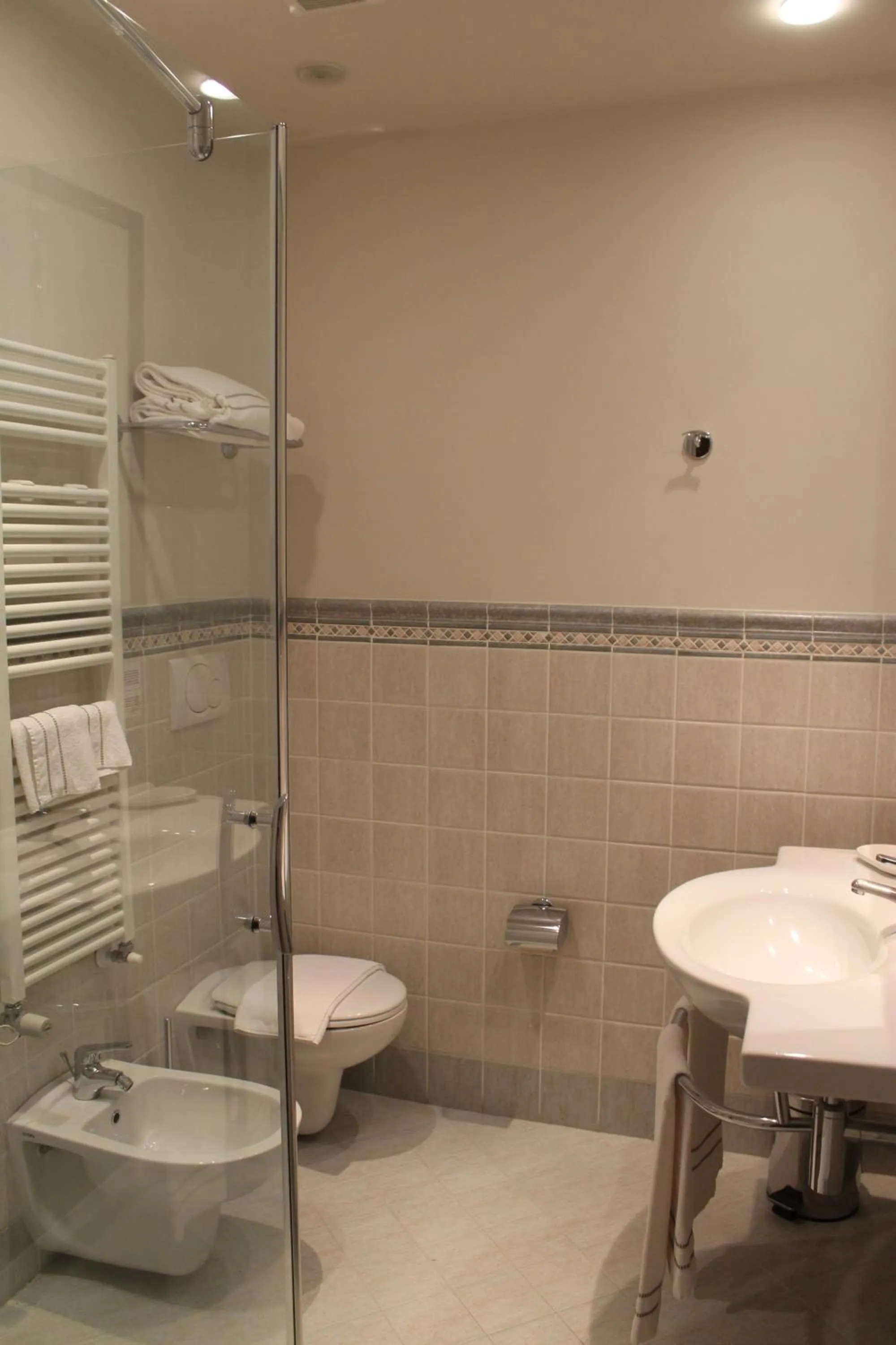 Bathroom in Hotel Capovilla